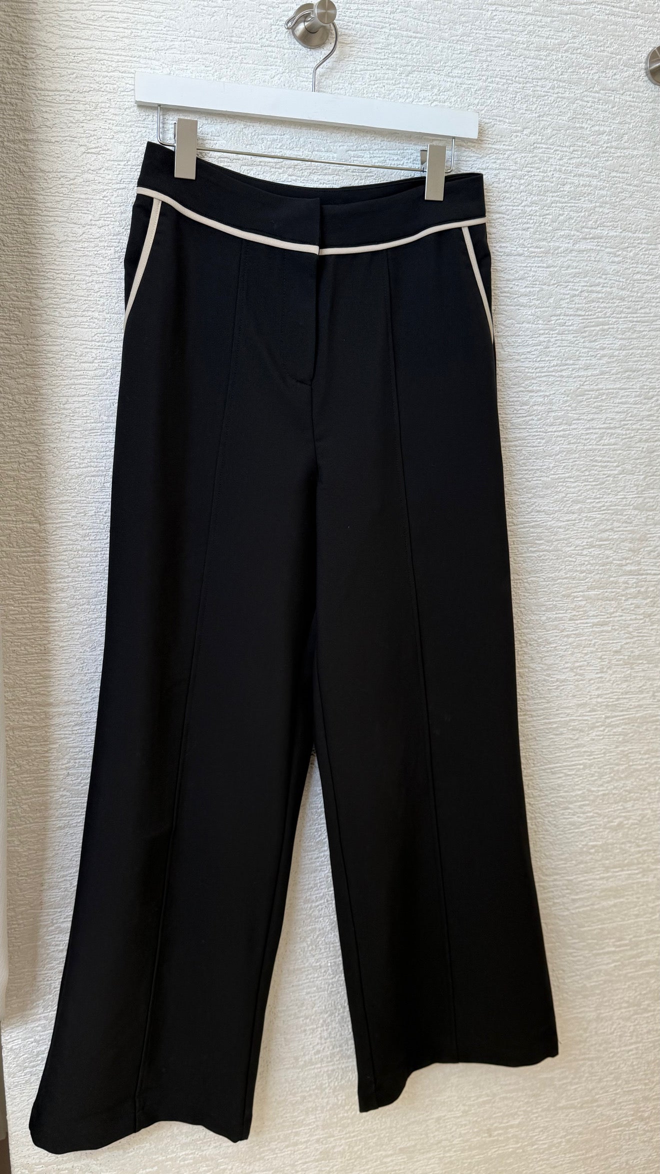 Contrast Straight Leg Pants Black