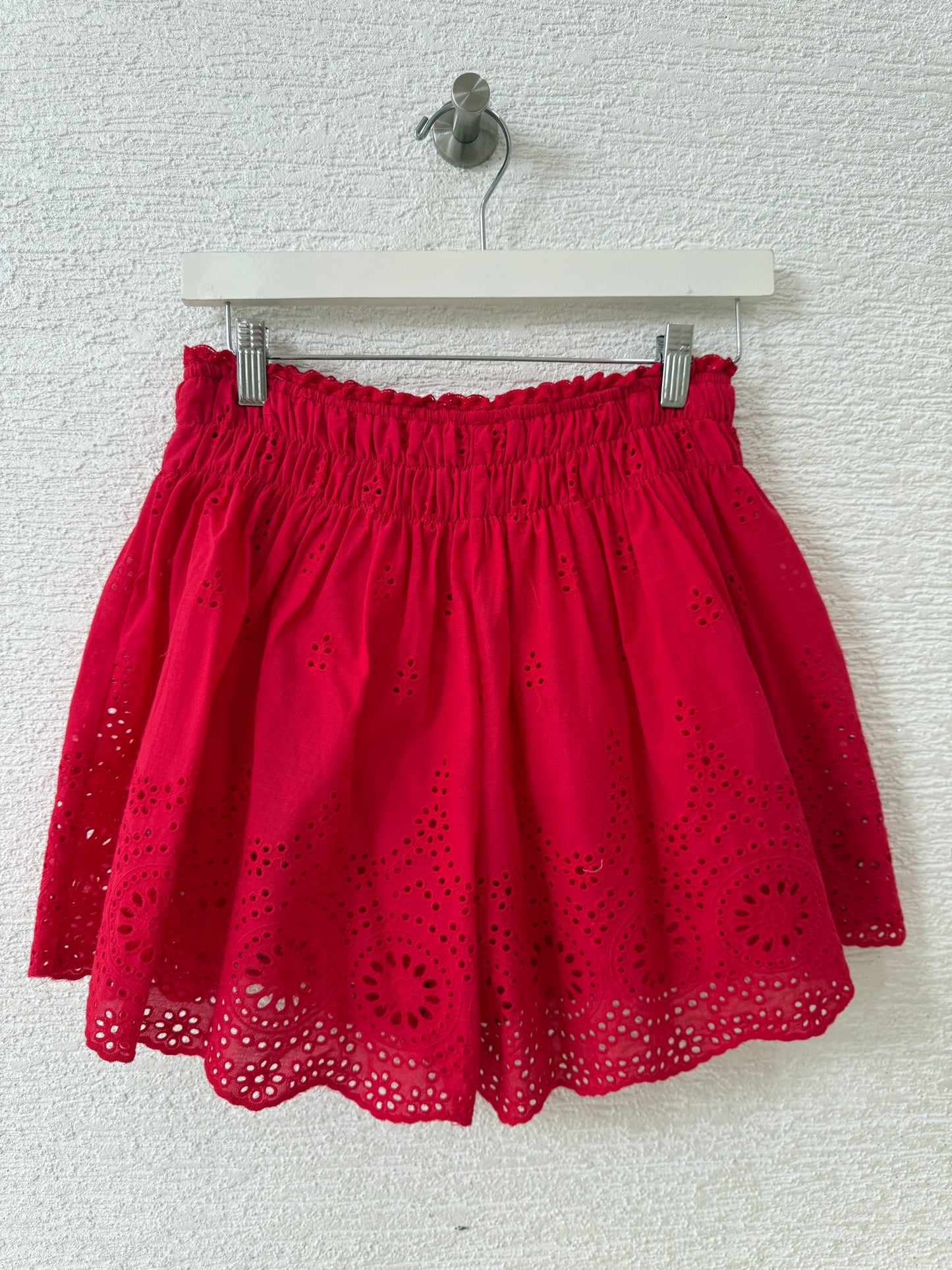 Eyelet Short Red