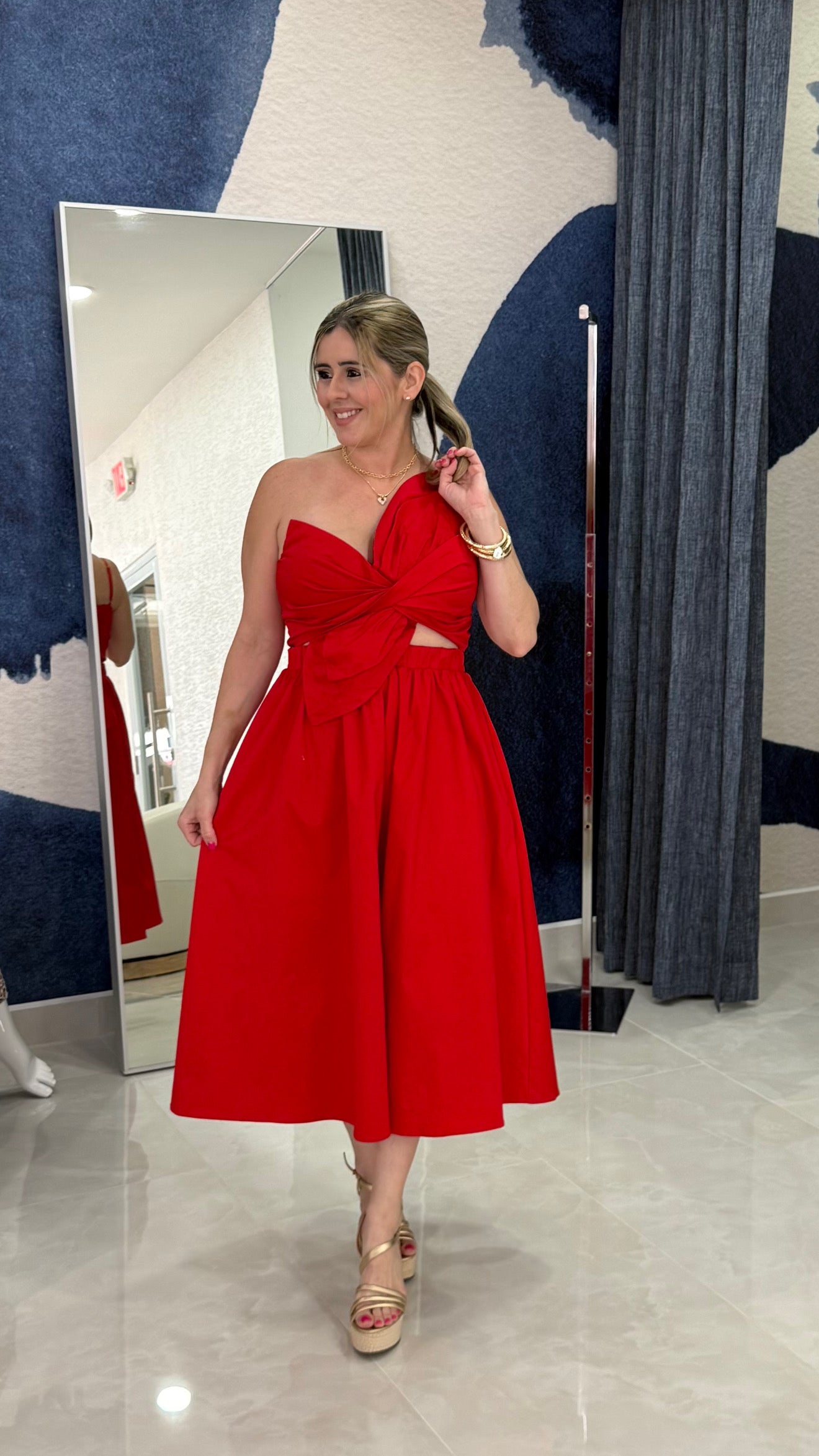red midi dress with bow Red Maxi Dress With Open Back And Bow