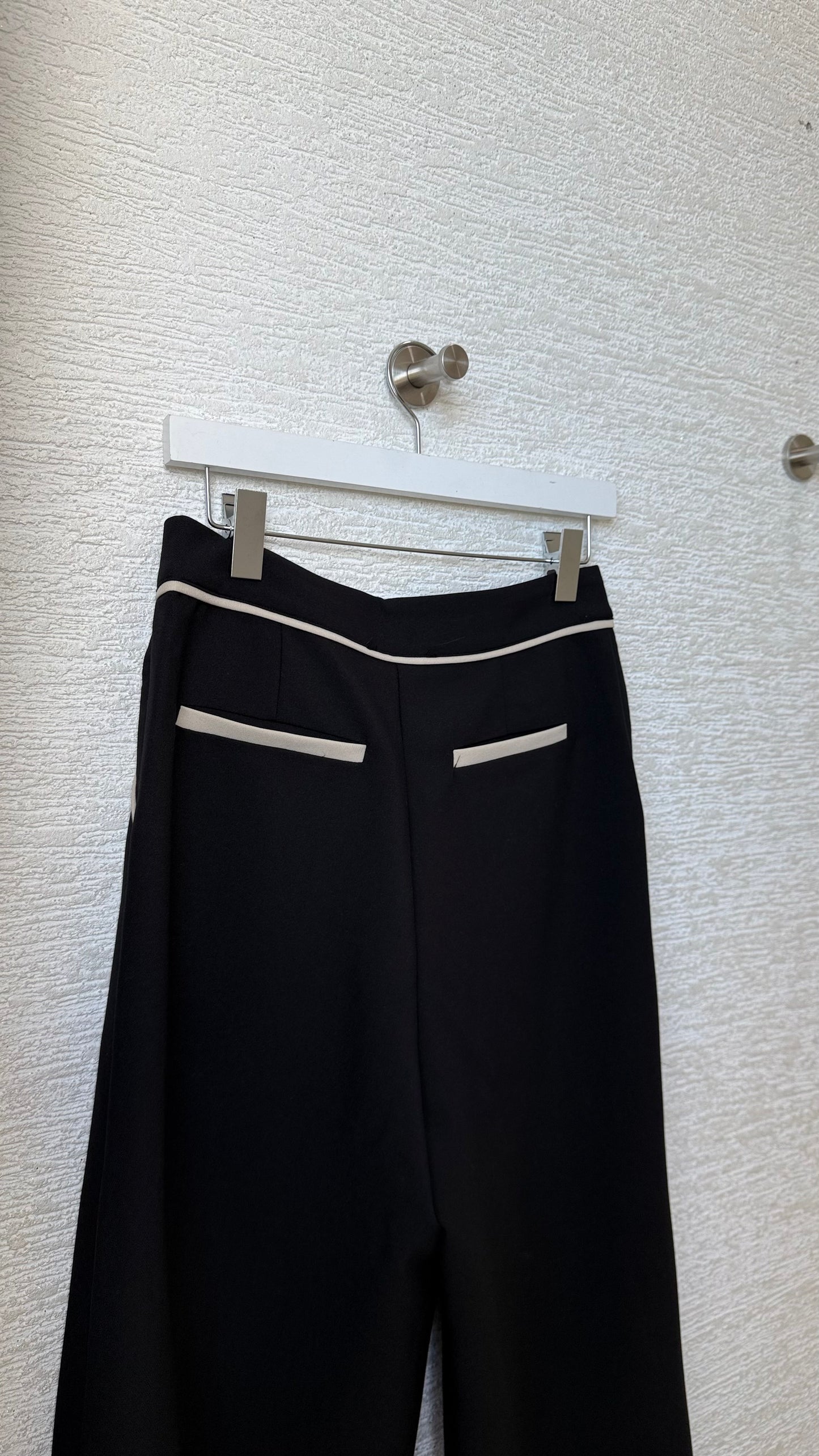 Contrast Straight Leg Pants Black