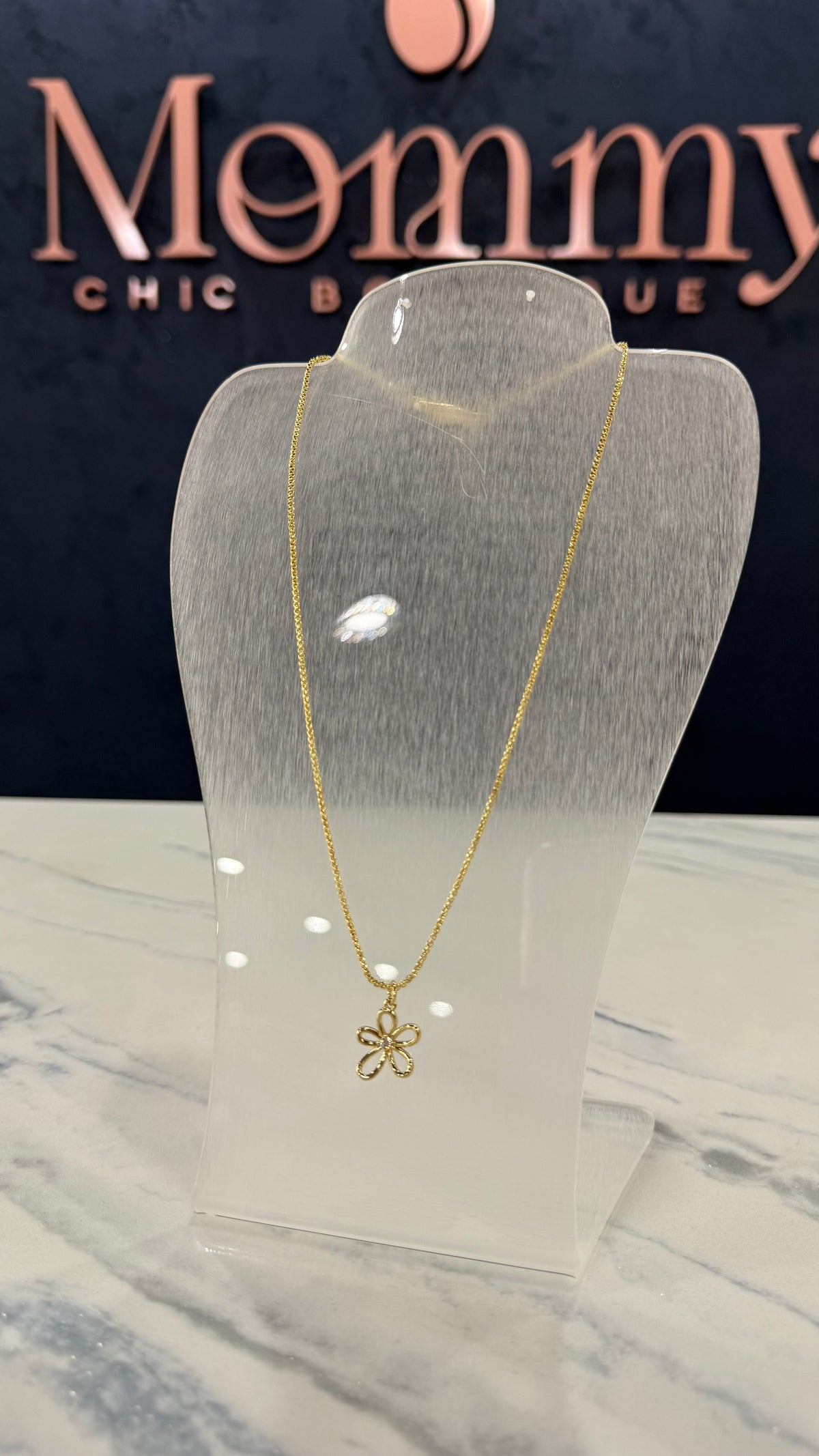 Gold Flower Pendant Necklace