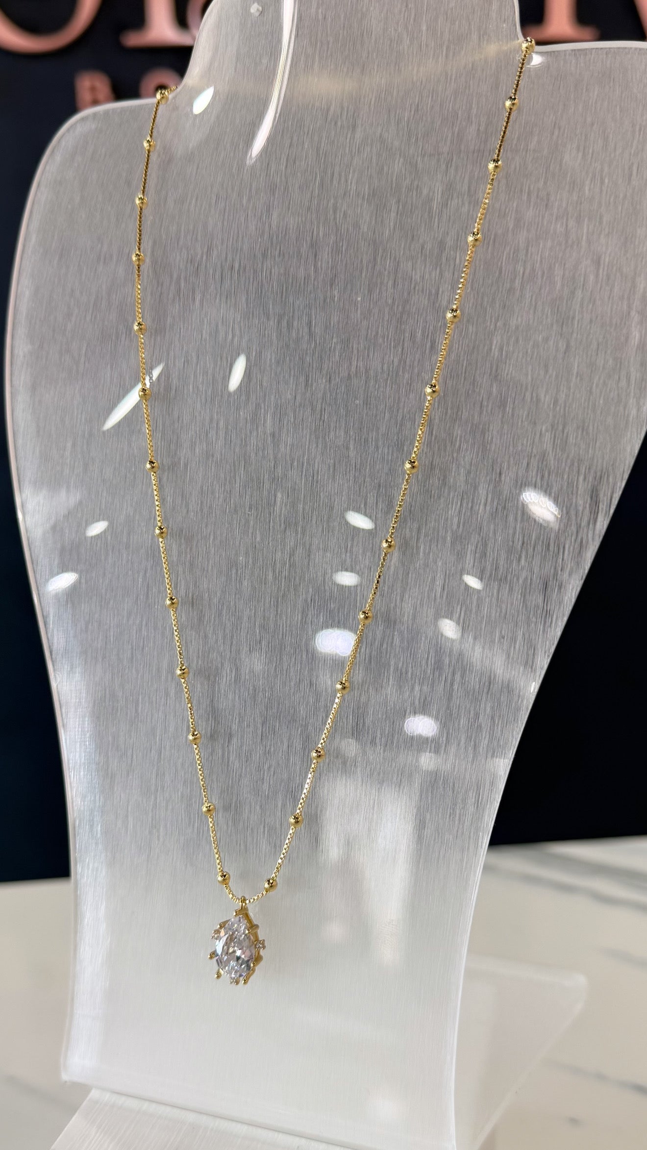 Drop Clear Necklace