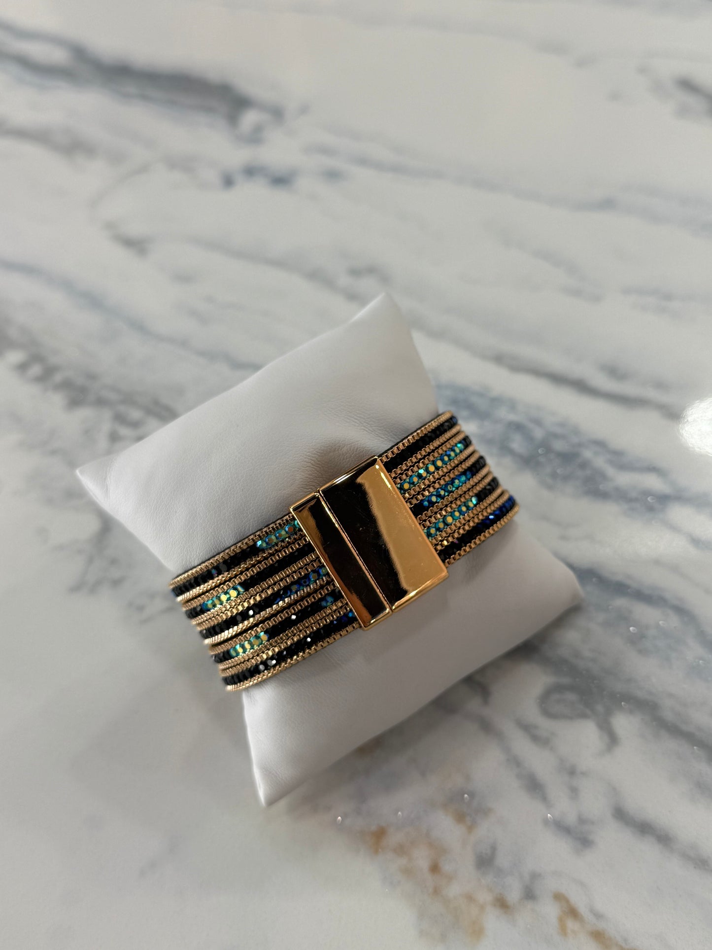 Magnetic Beaded Bracelet Gold & BLK