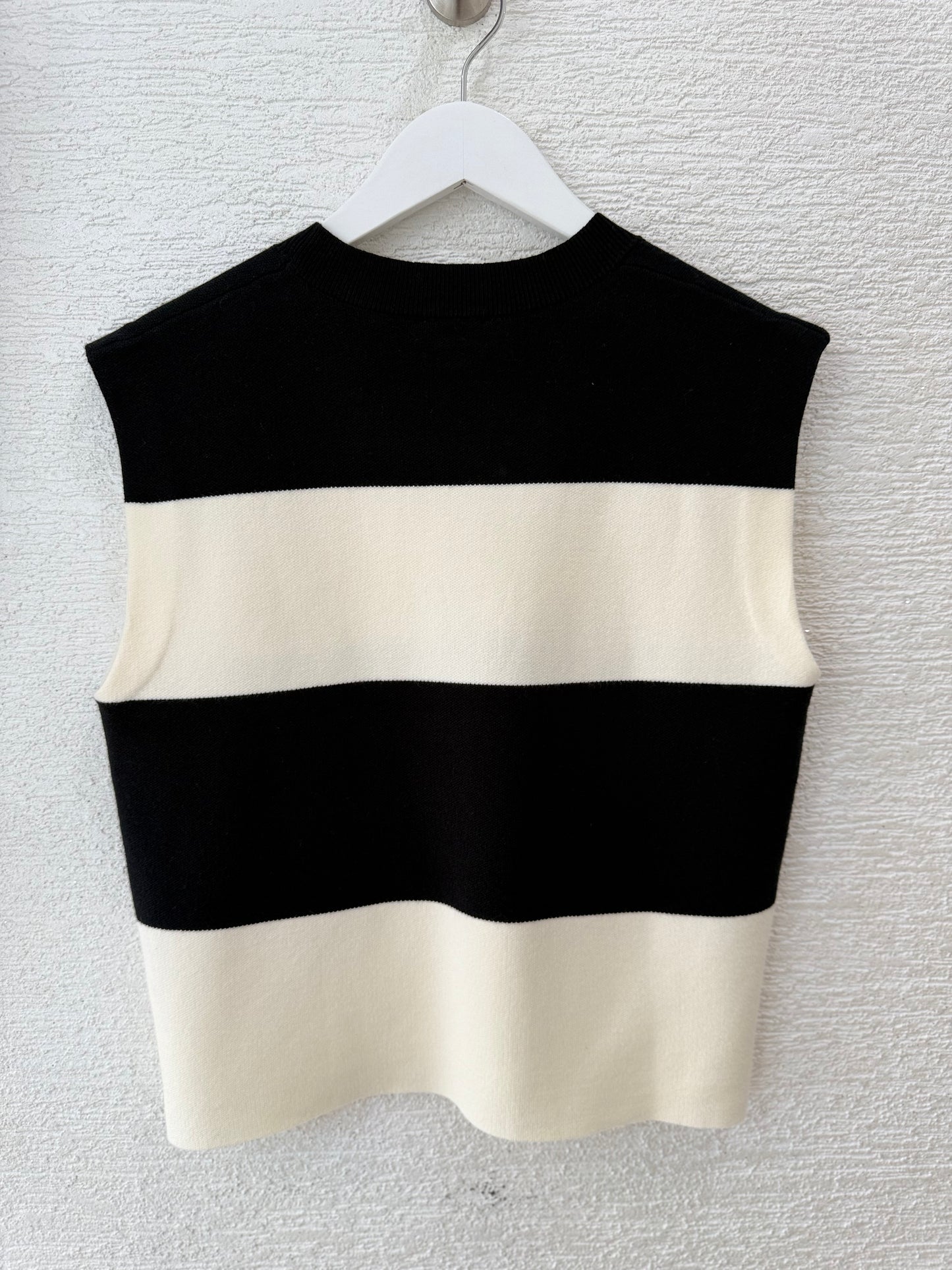 Sweater Top Black & Ivory