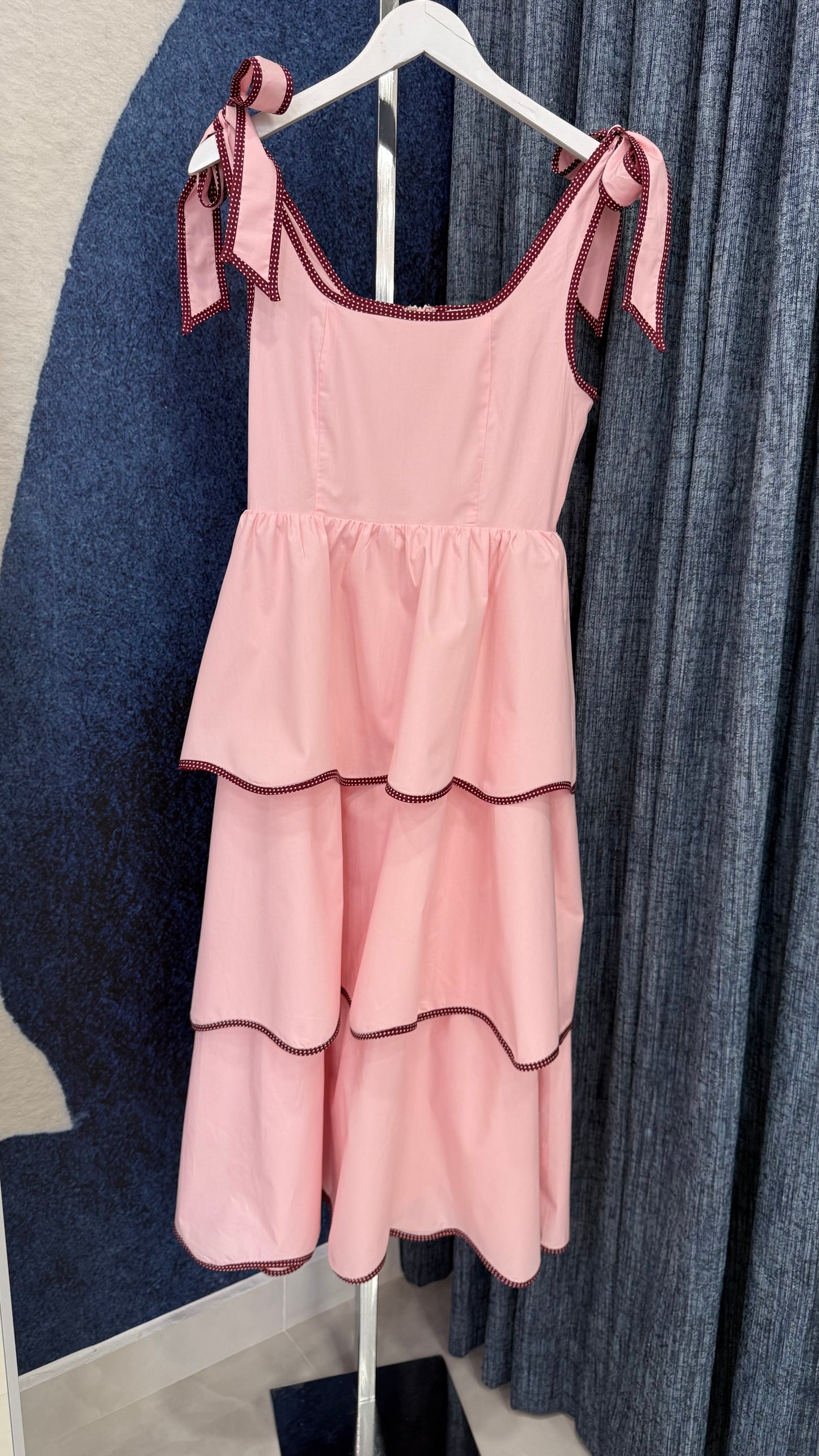 Contrast Midi Dress Pink