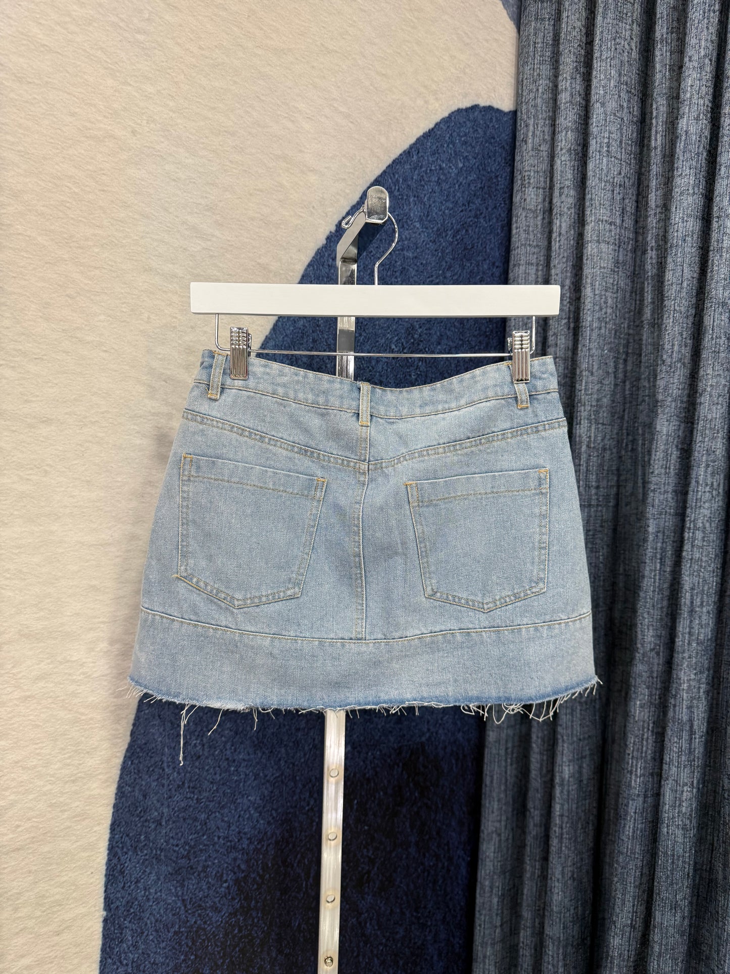 Denim skirt ( Corre pequeña )