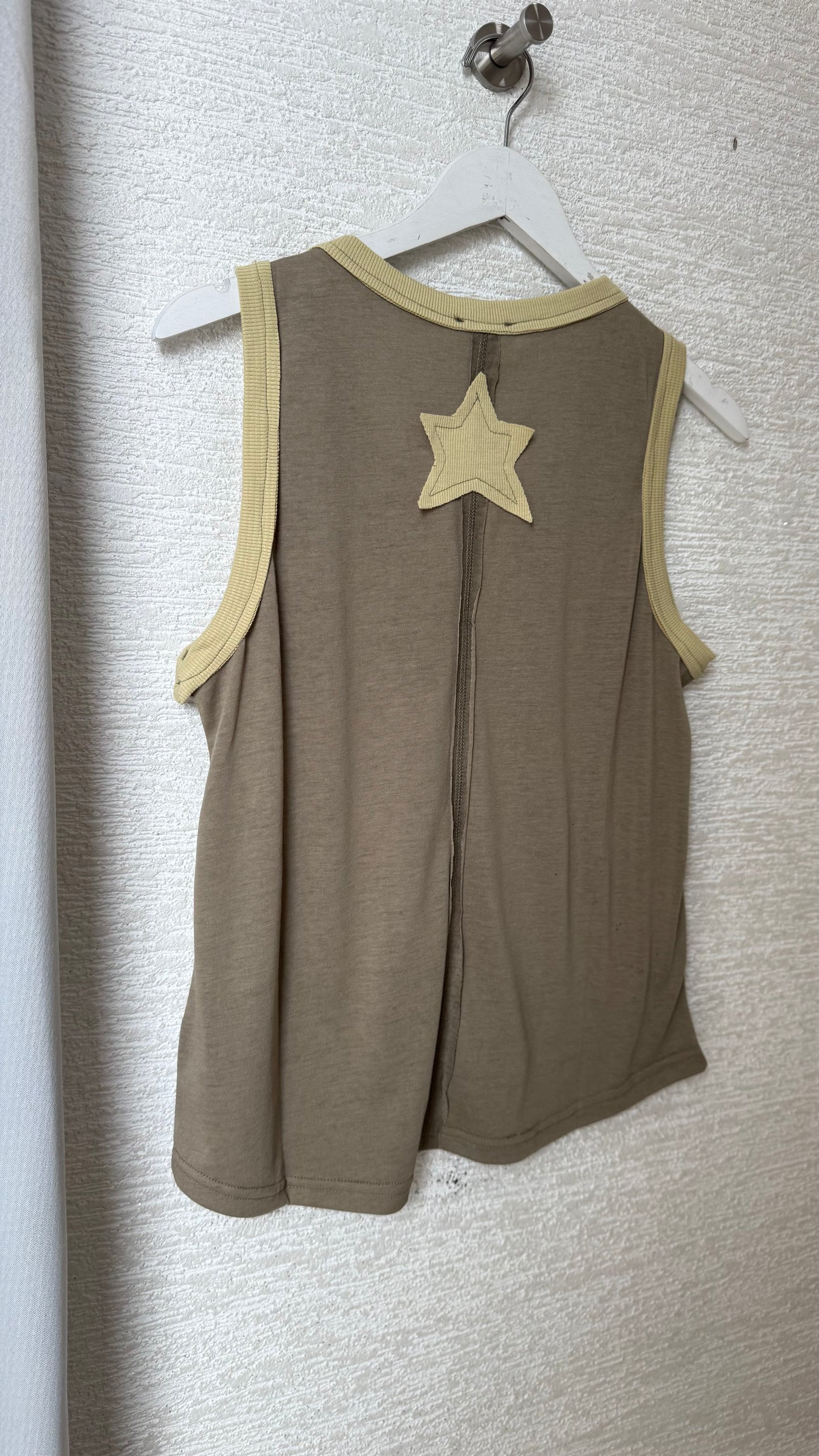 Star Patches Top Olive