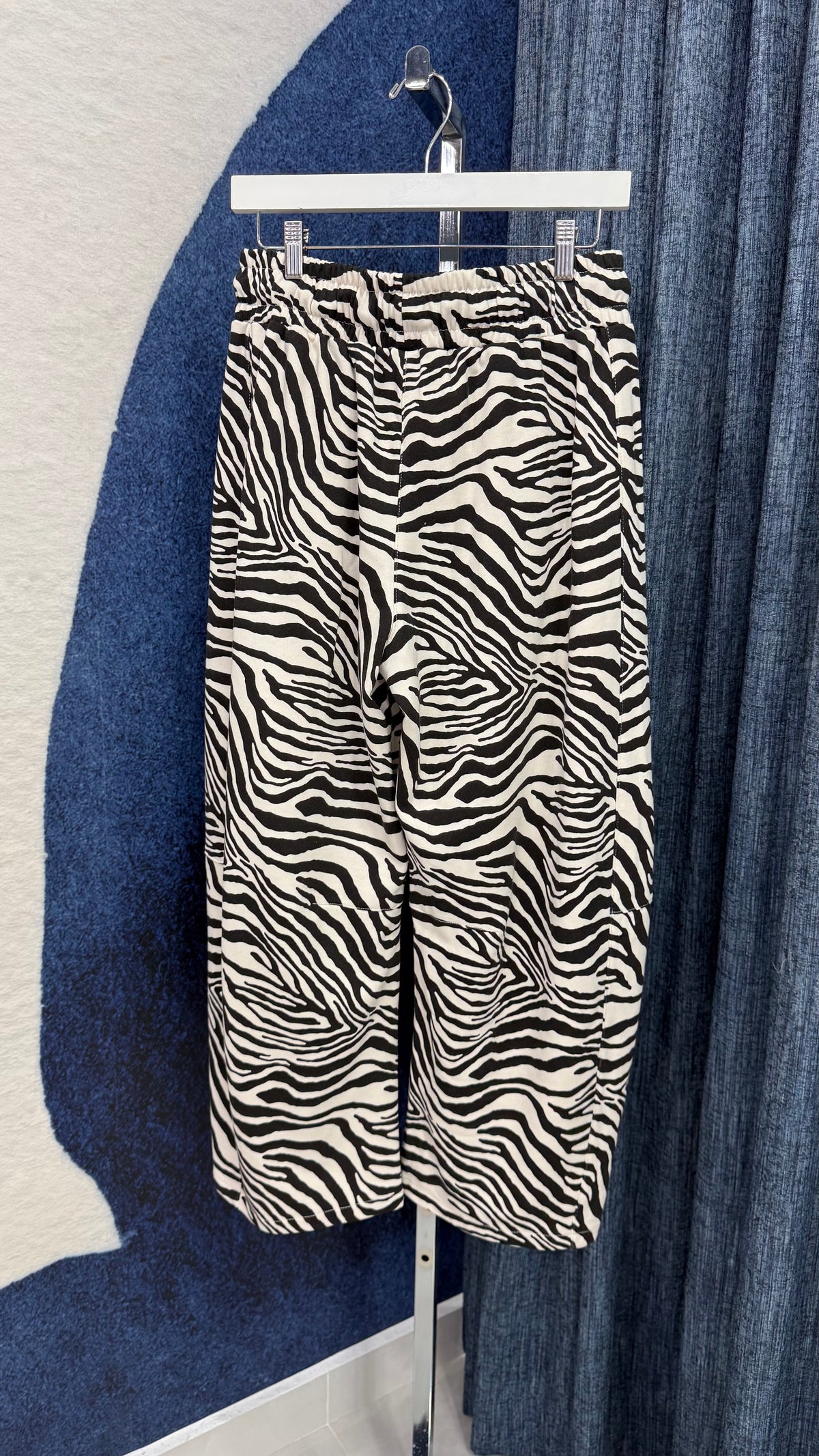 Barrel Zebra Printed Pant