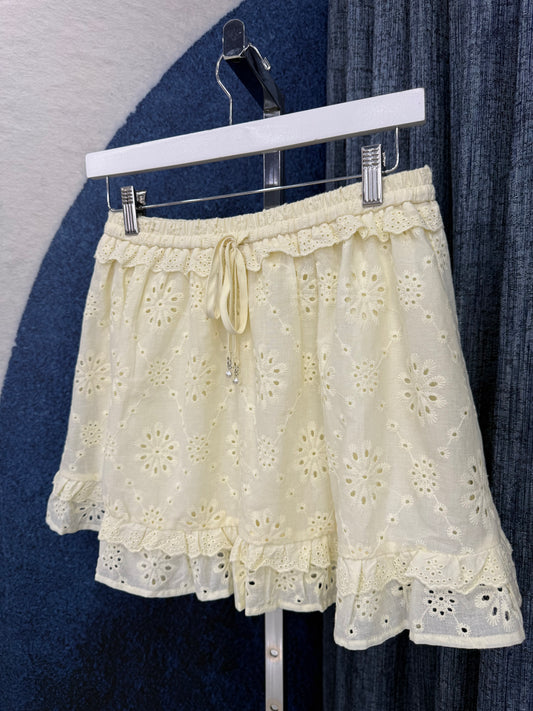 Eyelet Skort Butter Yellow