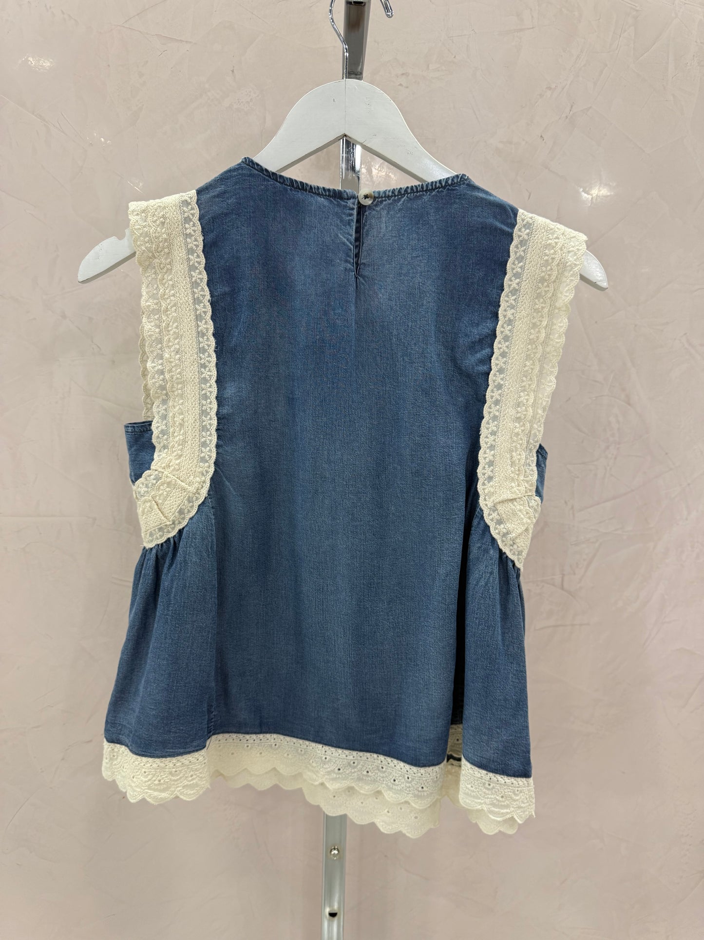 Tencel Top With Lace