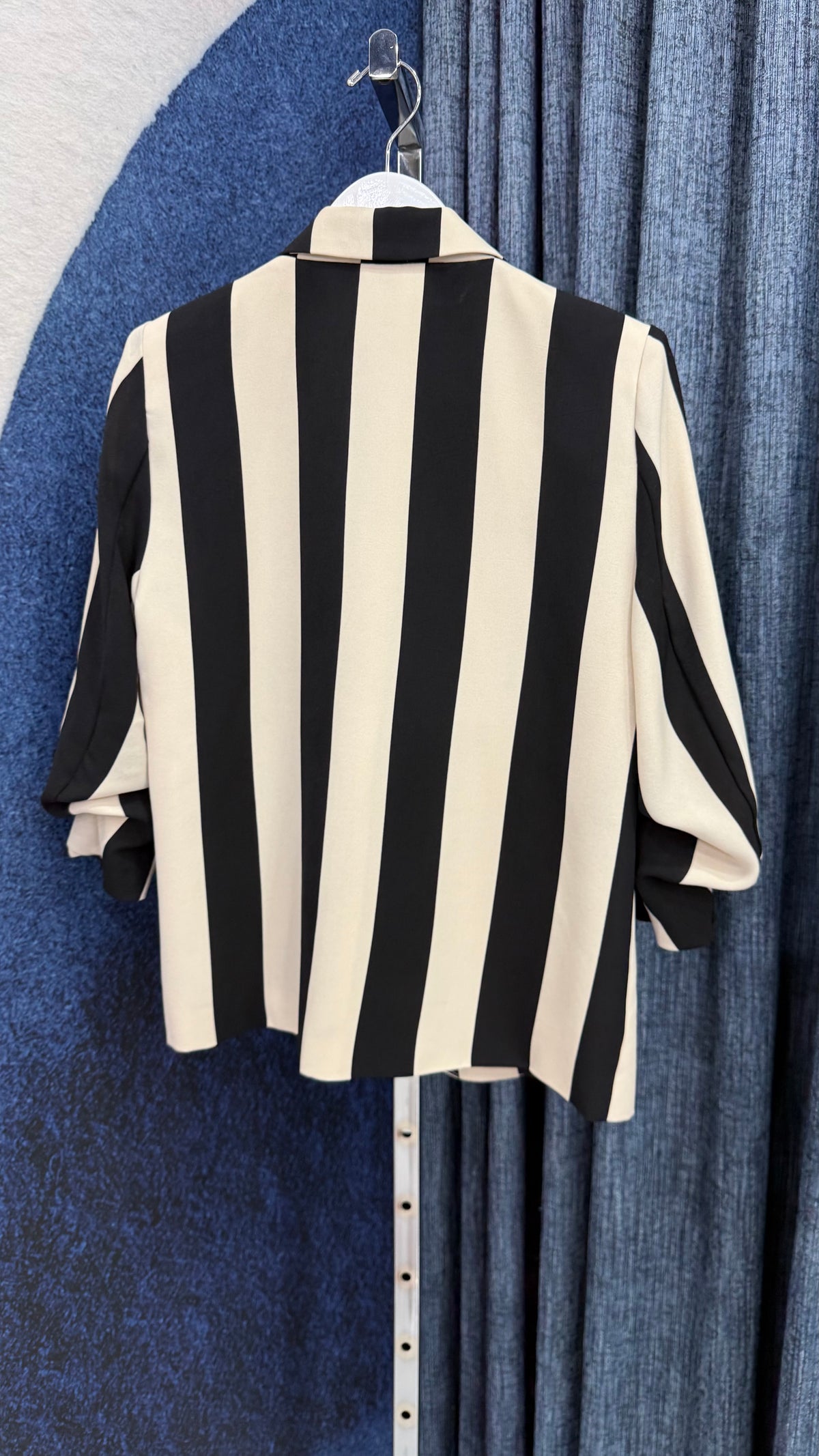 Vertical Stripe Blaze Black/Sand