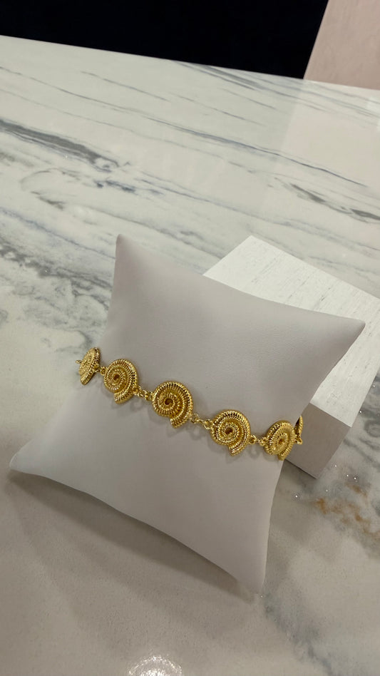Sea Shells Bracelet Gold