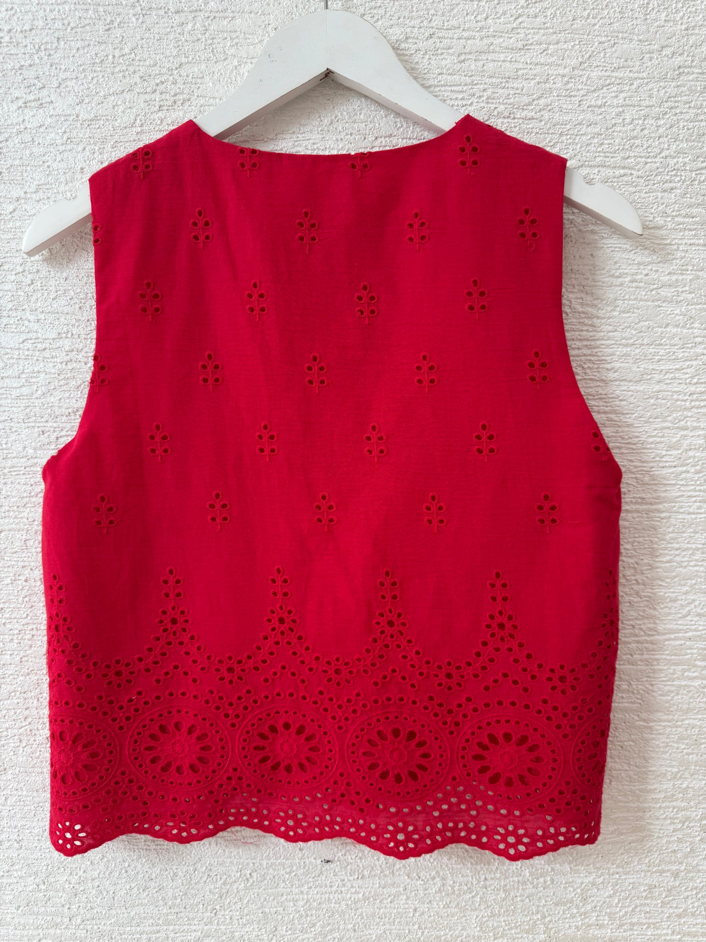 Sleeveless Eyelet Top Red