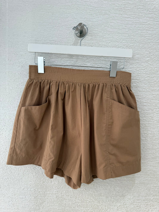 Camel Short With Elastic Back