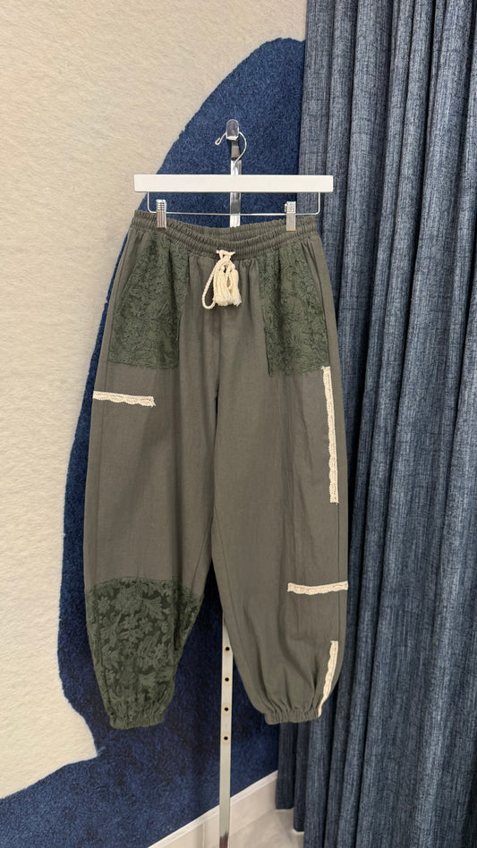 Lace Detail Jogger Pant Olive