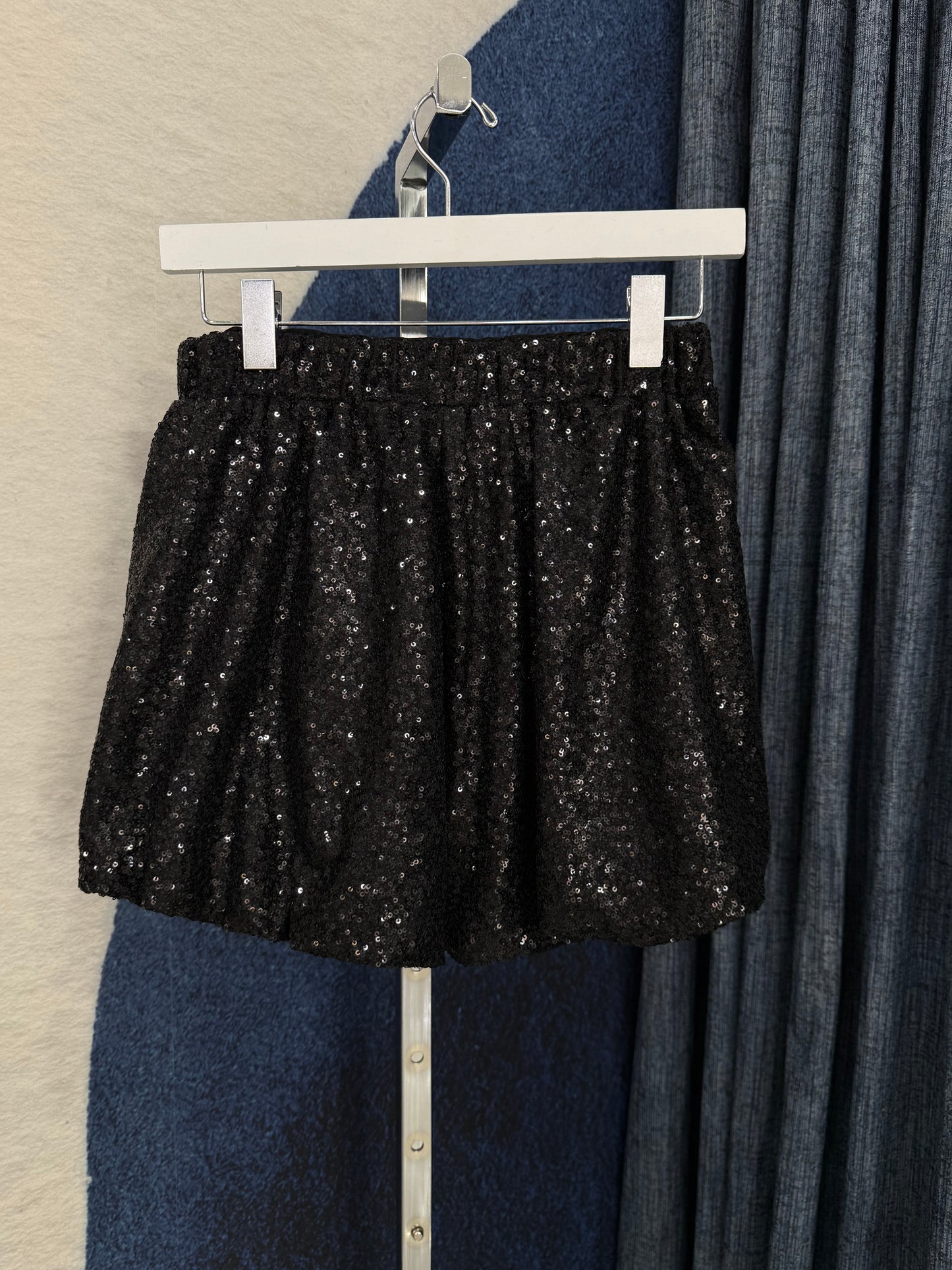 Sequin Short Black