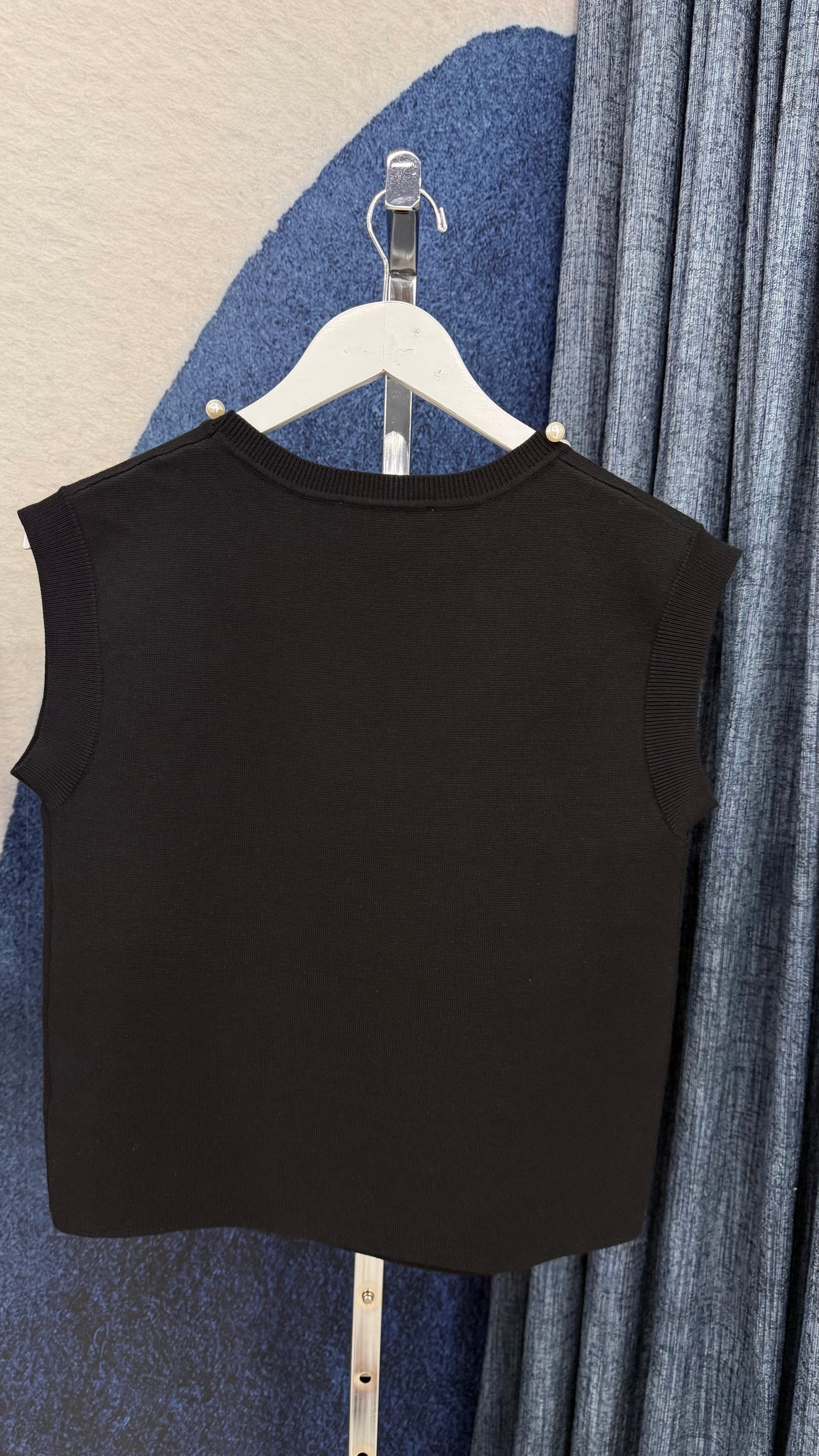 Pearls Neck Knit Top Black