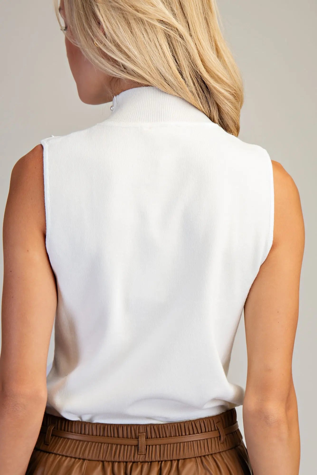 Sleeveless Top With Pearls White