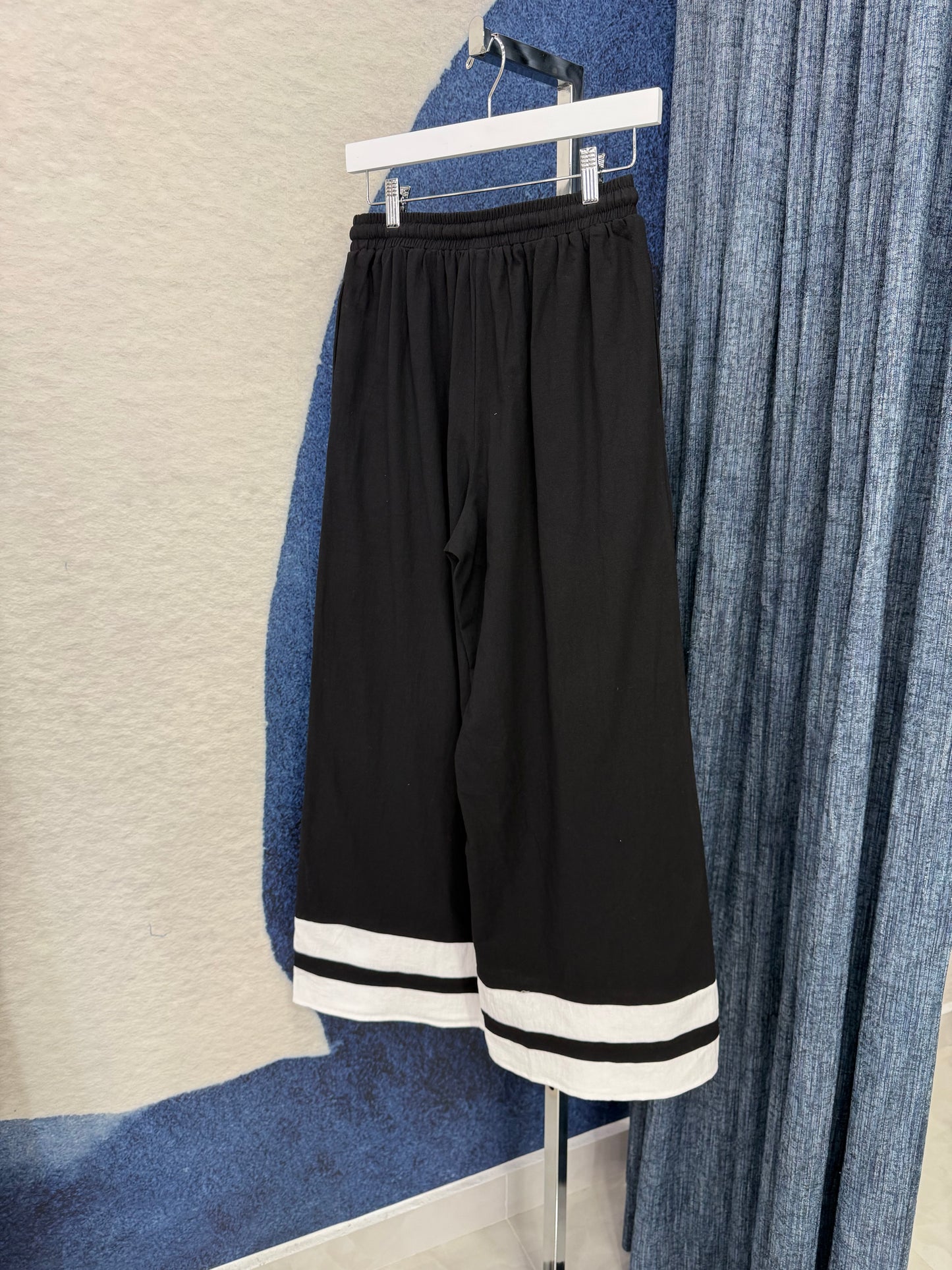 Contrast Top & Wide Leg Pant