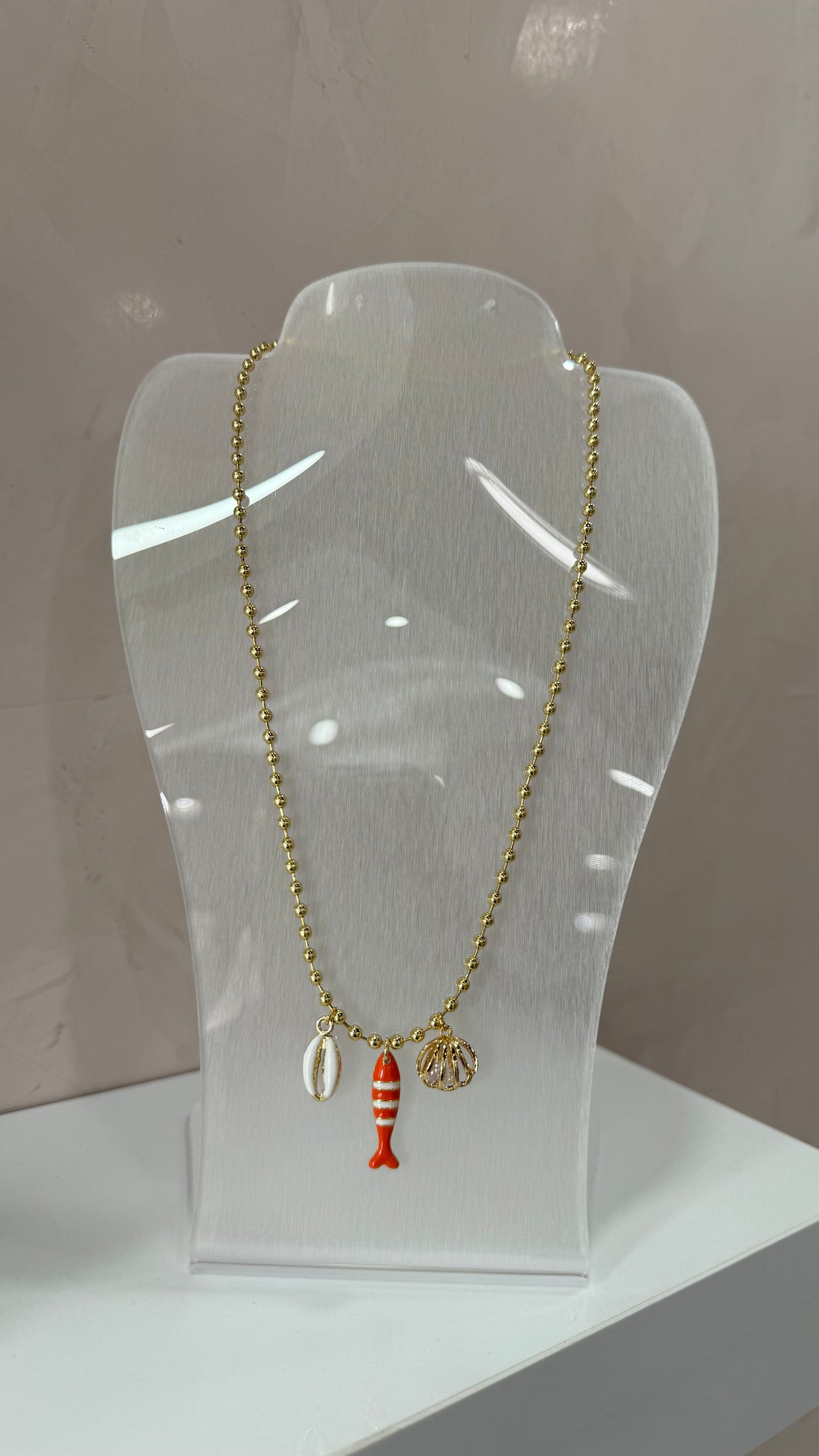 Coral Catch Necklace