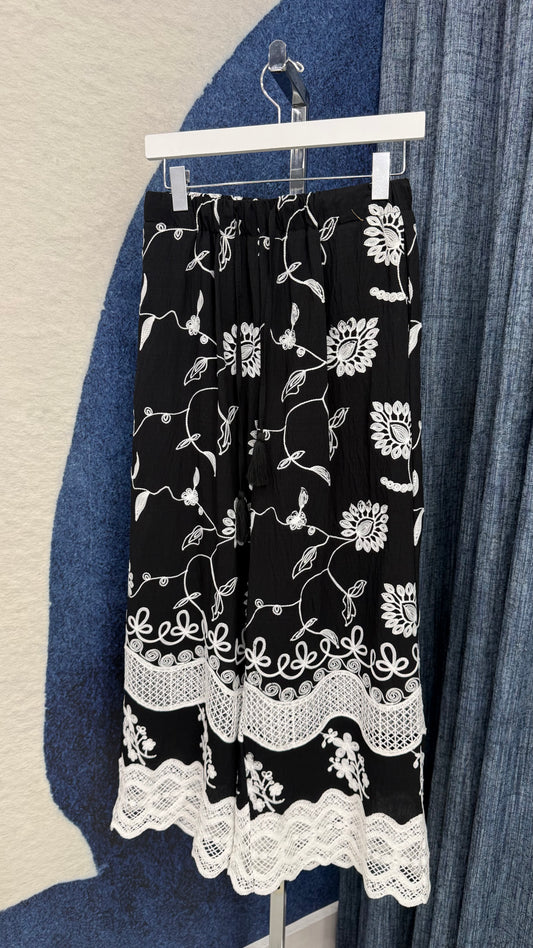 Embroidery & Mesh Pant Black