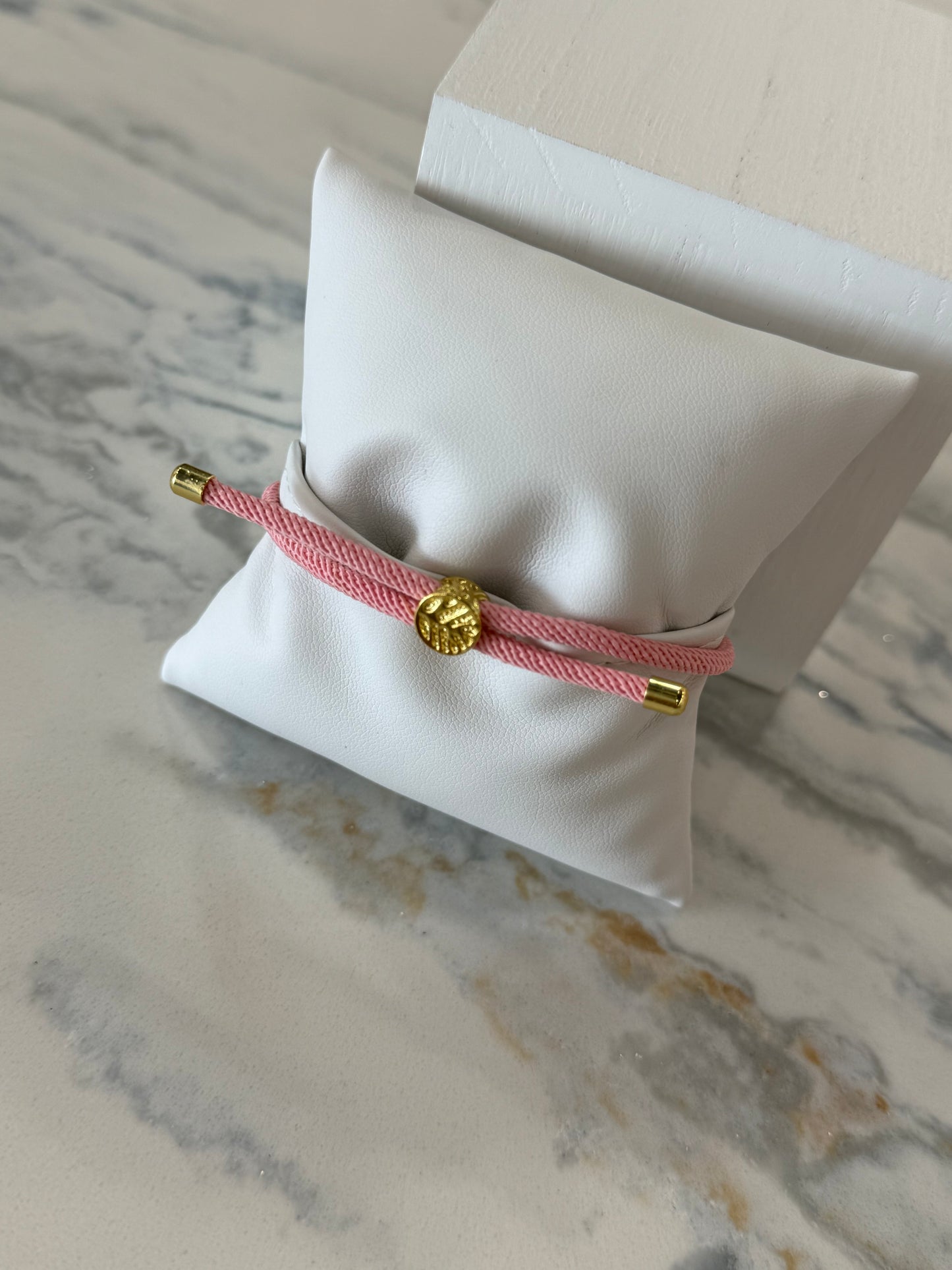 Gold Plated Flower Bracelet Ajustable