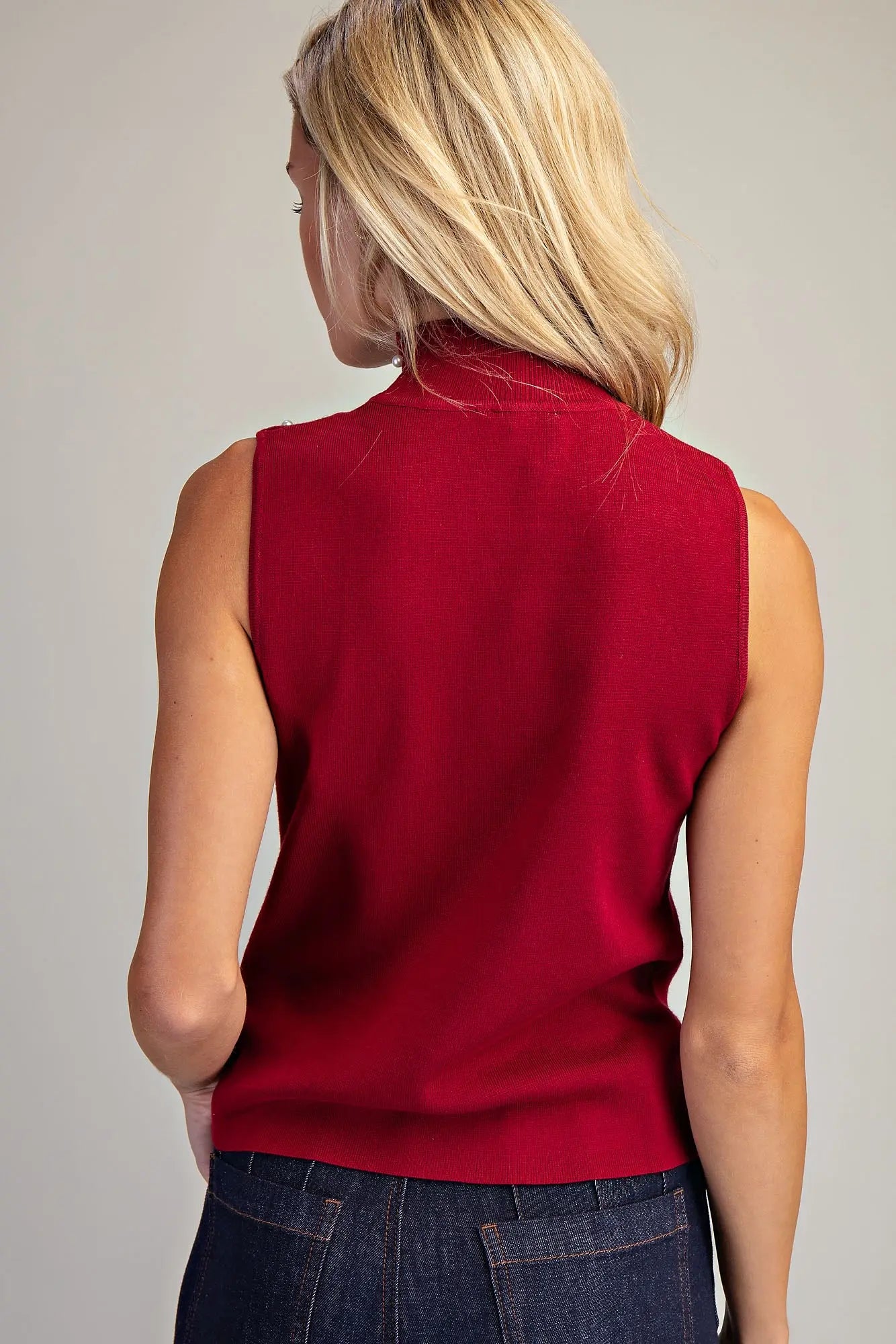 Sleeveless Top With Pearls Wine