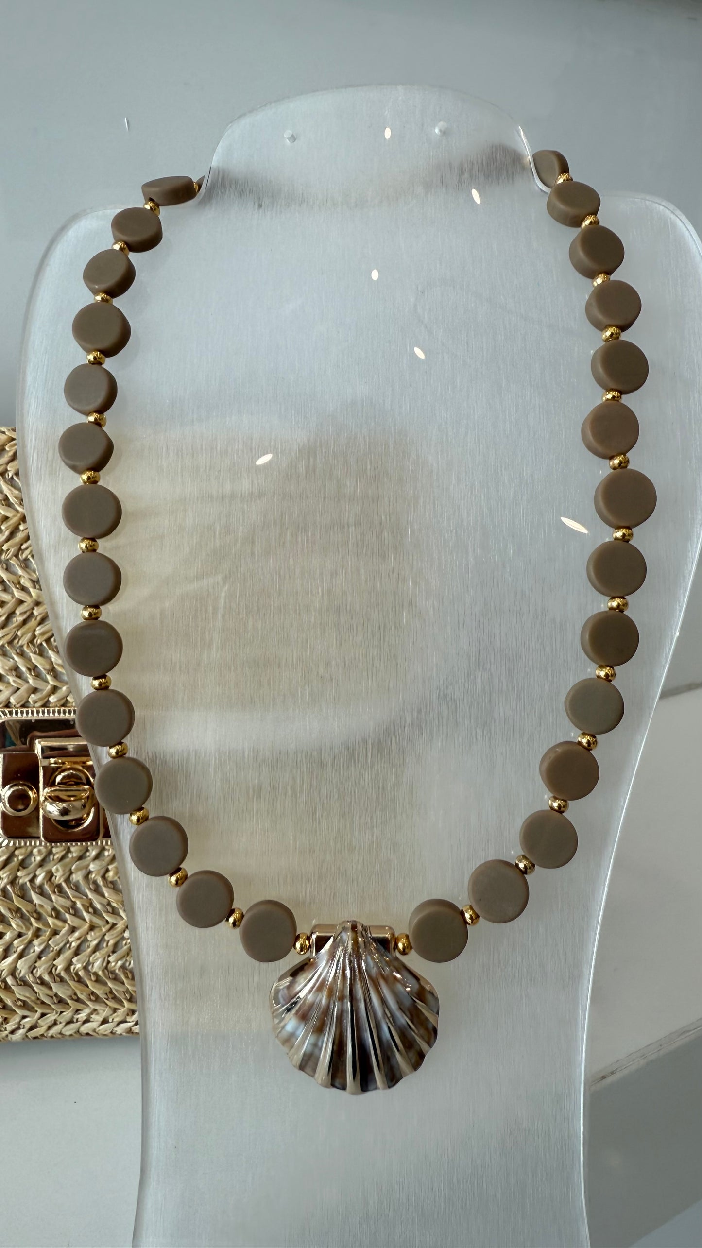 Shells Resin Necklace