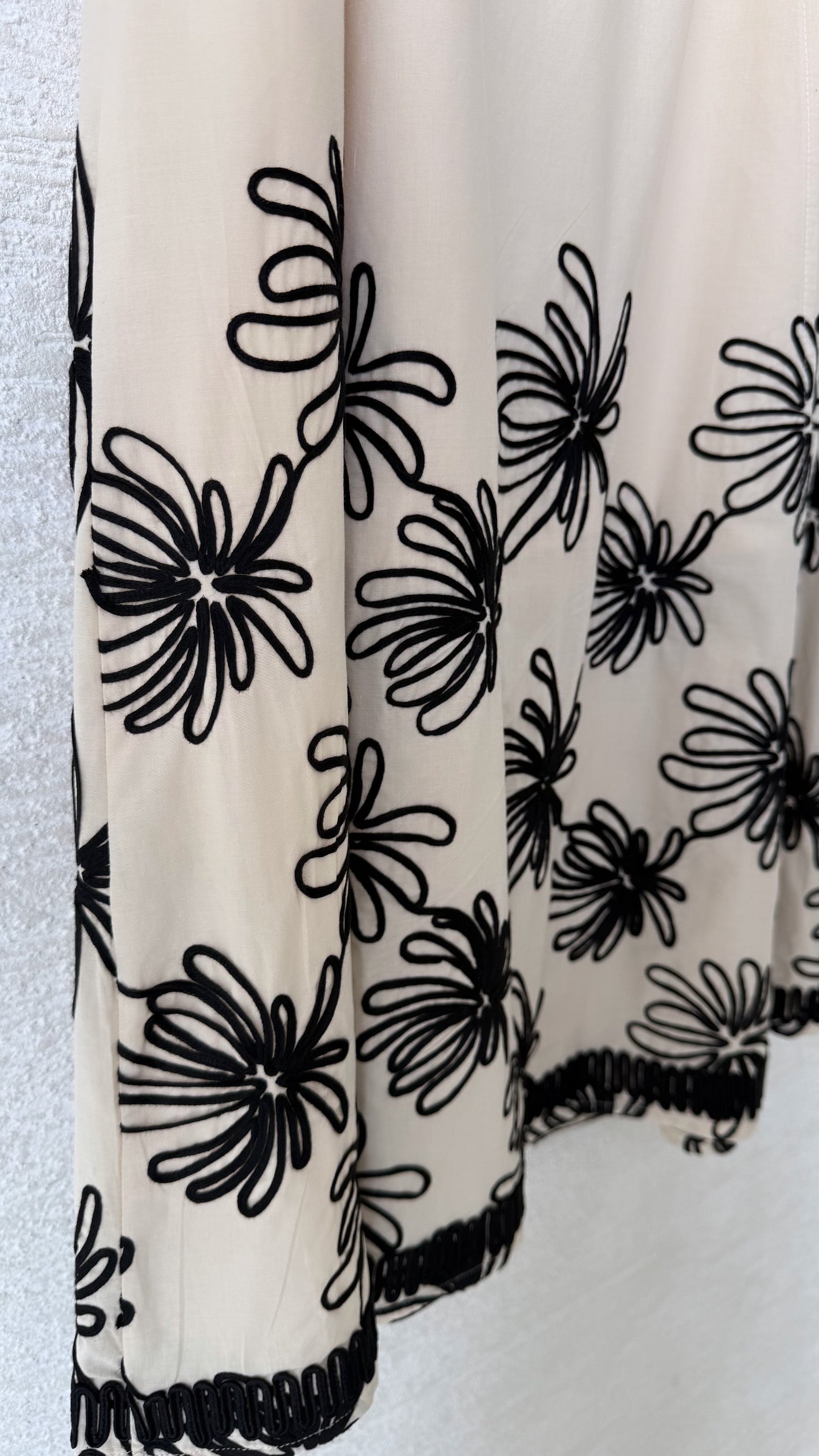 Embroidery Midi Skirt Beige