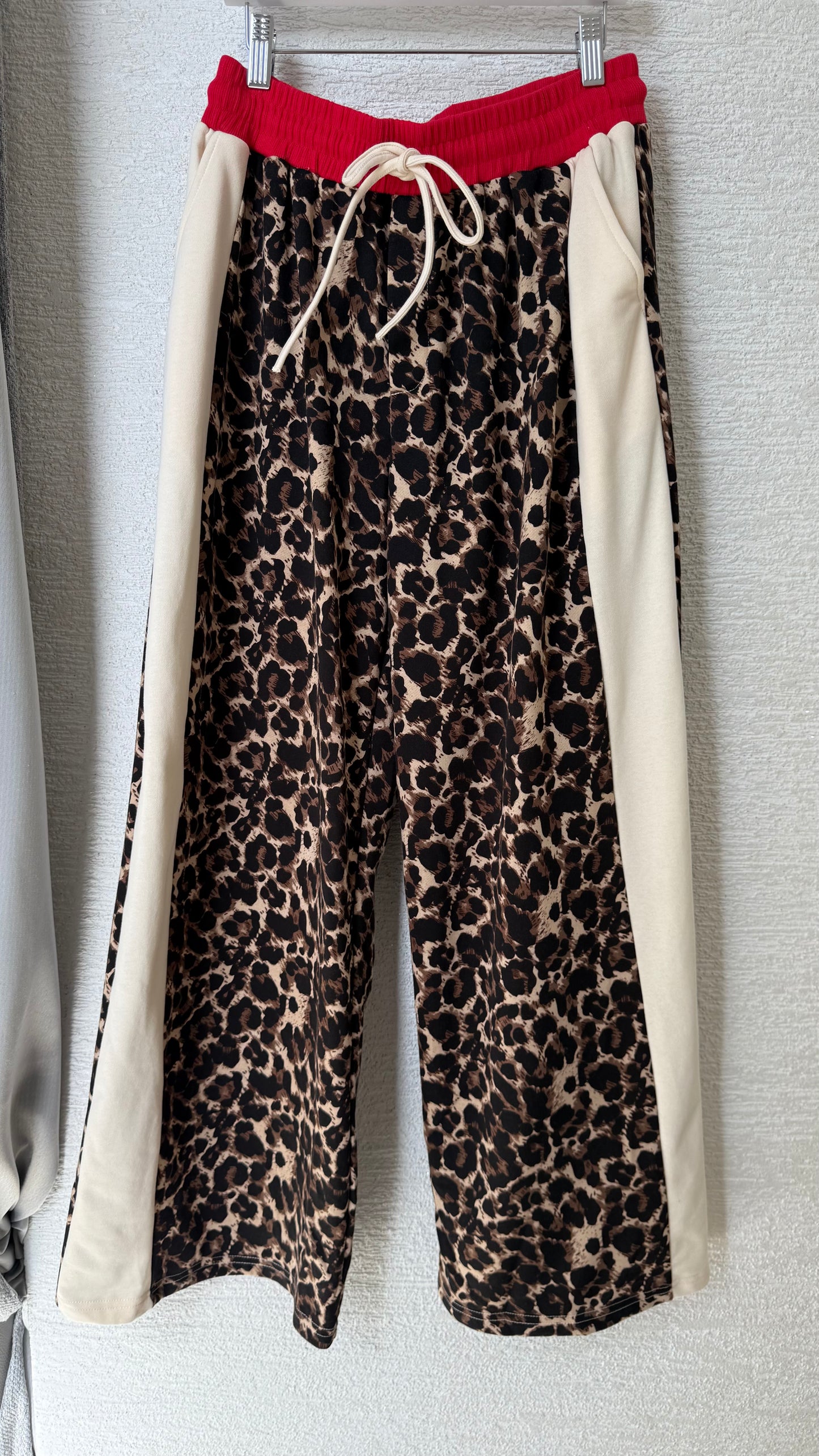 PRE ORDER 8.8.25 Animal Print W/Contrast Pant