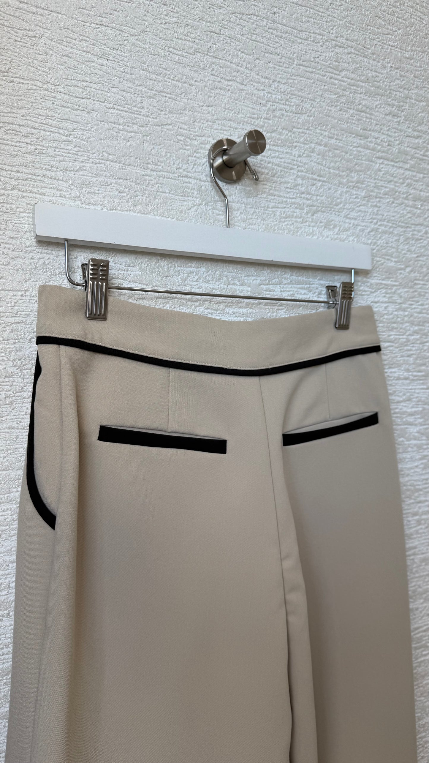 Contrast Straight Leg Pant Beige