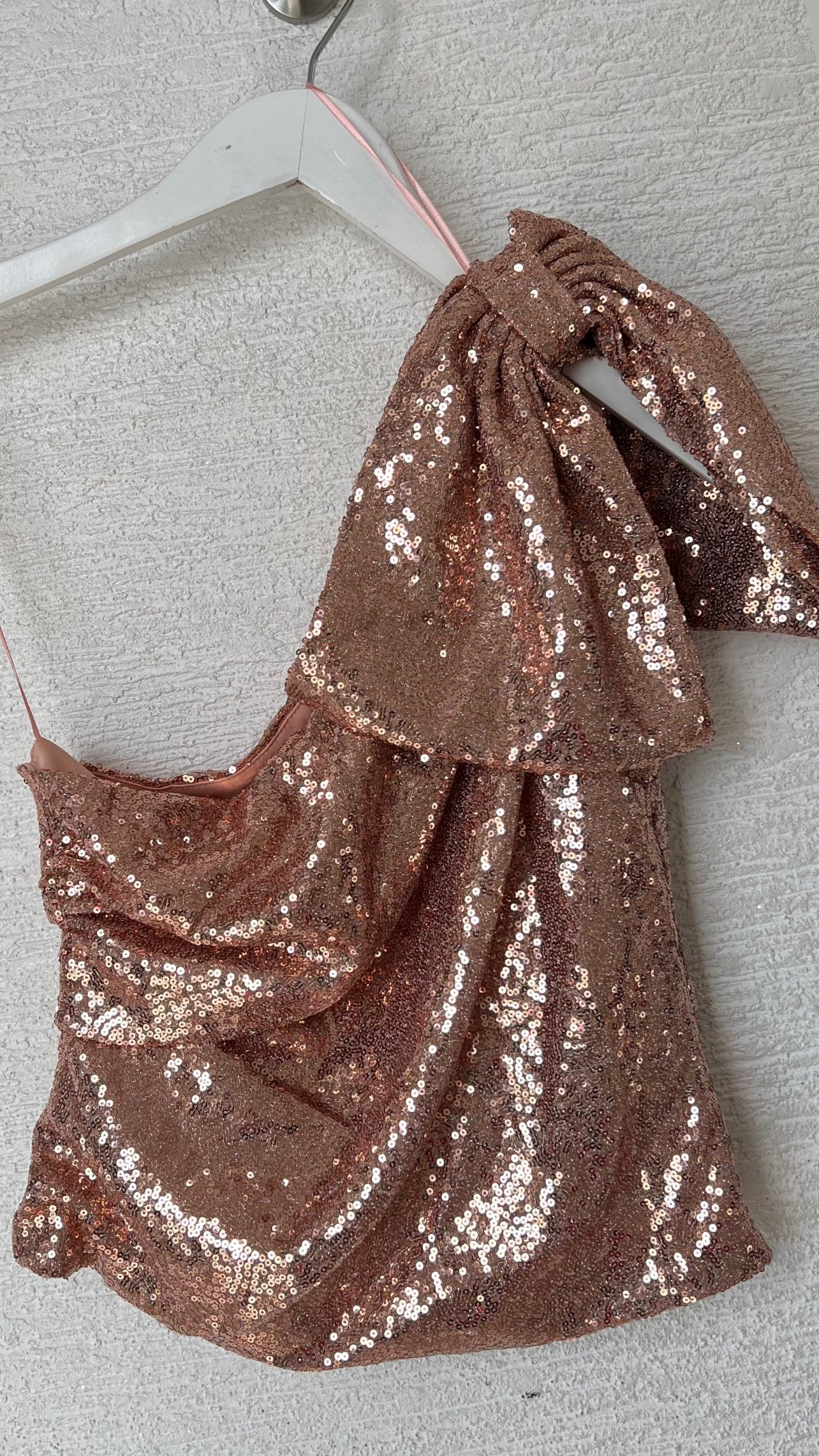 Sequins Top One Shoulder With Bow Rose Gold