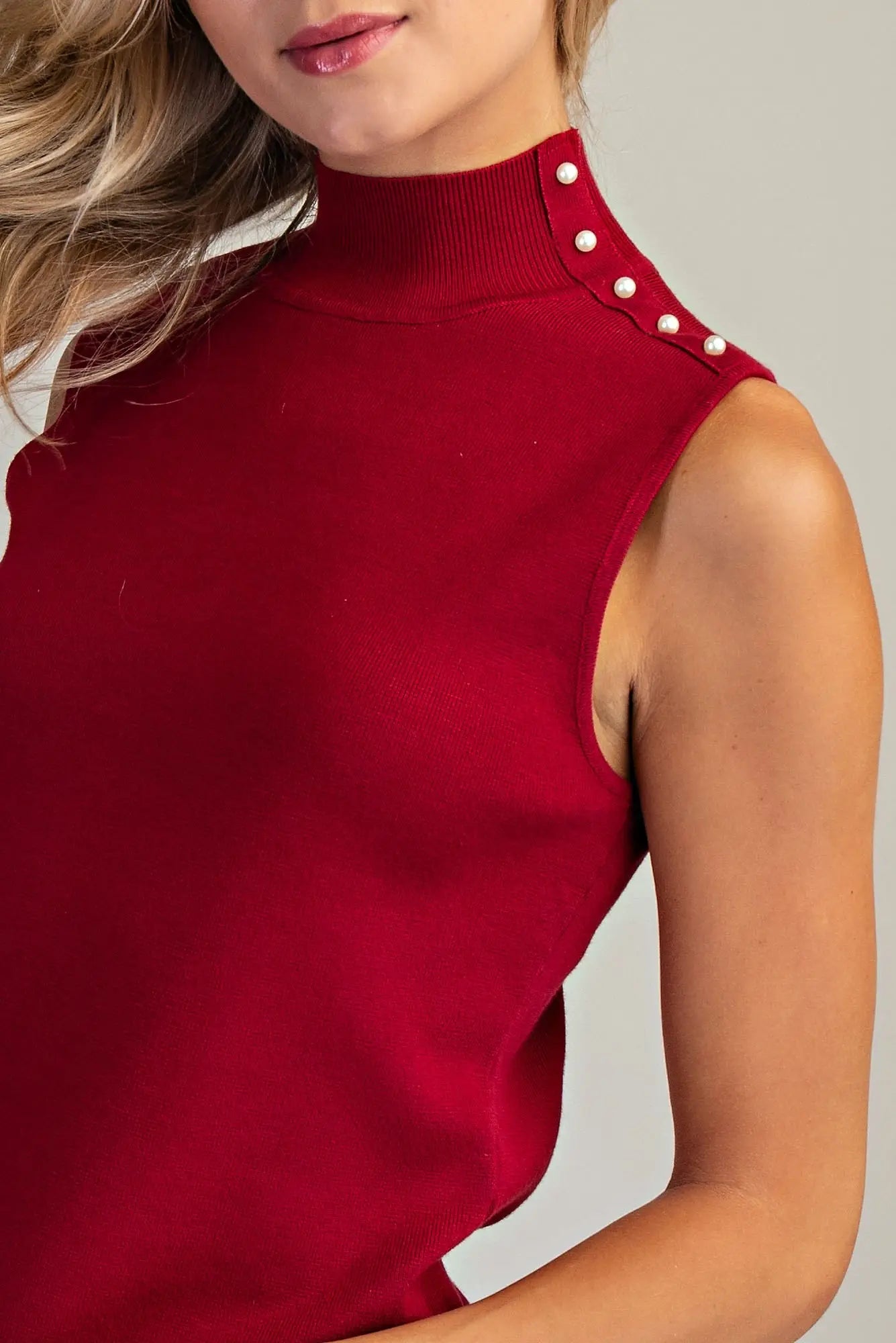 Sleeveless Top With Pearls Wine