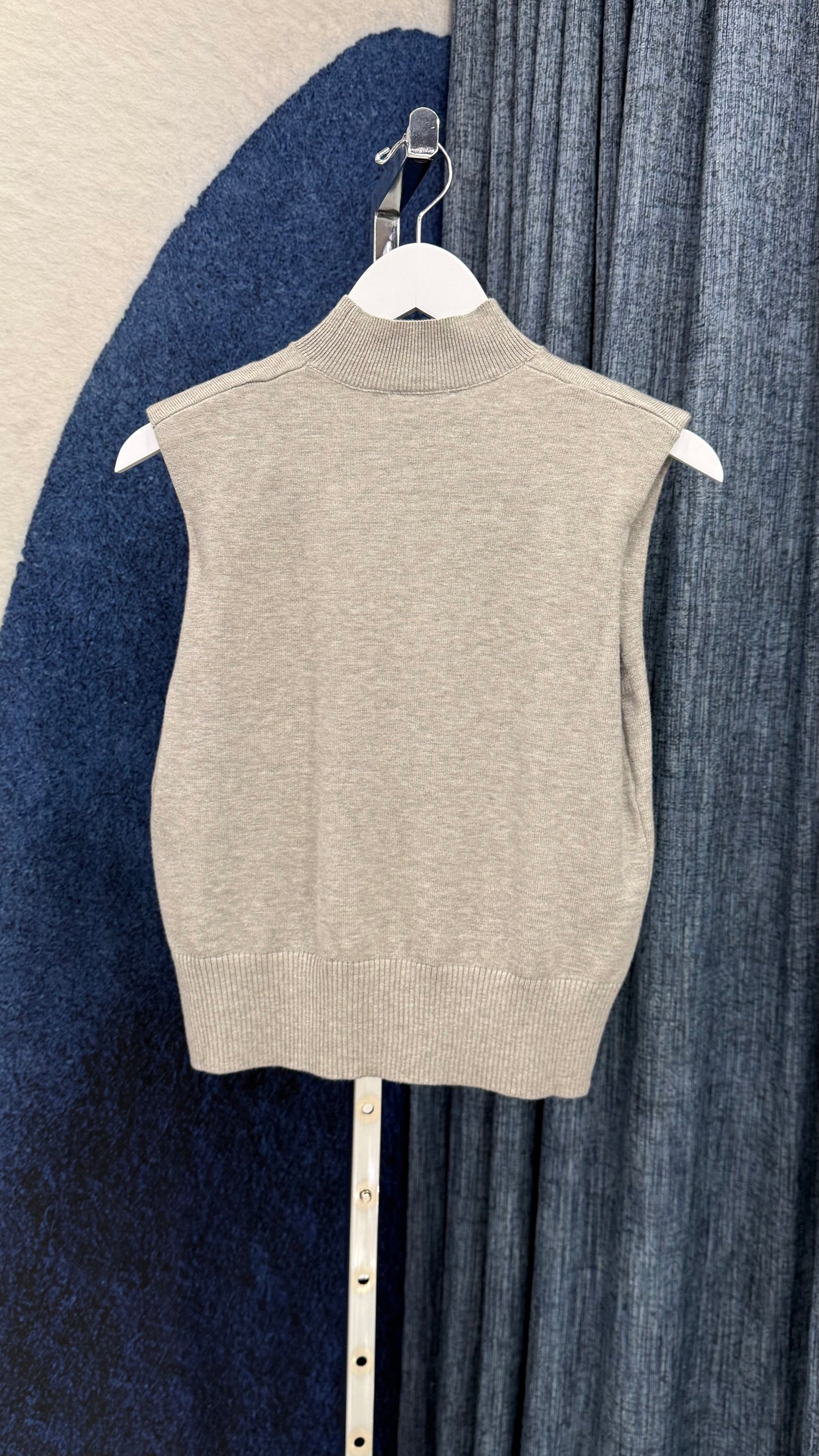 Knit Top Gray  With Padded Shoulder