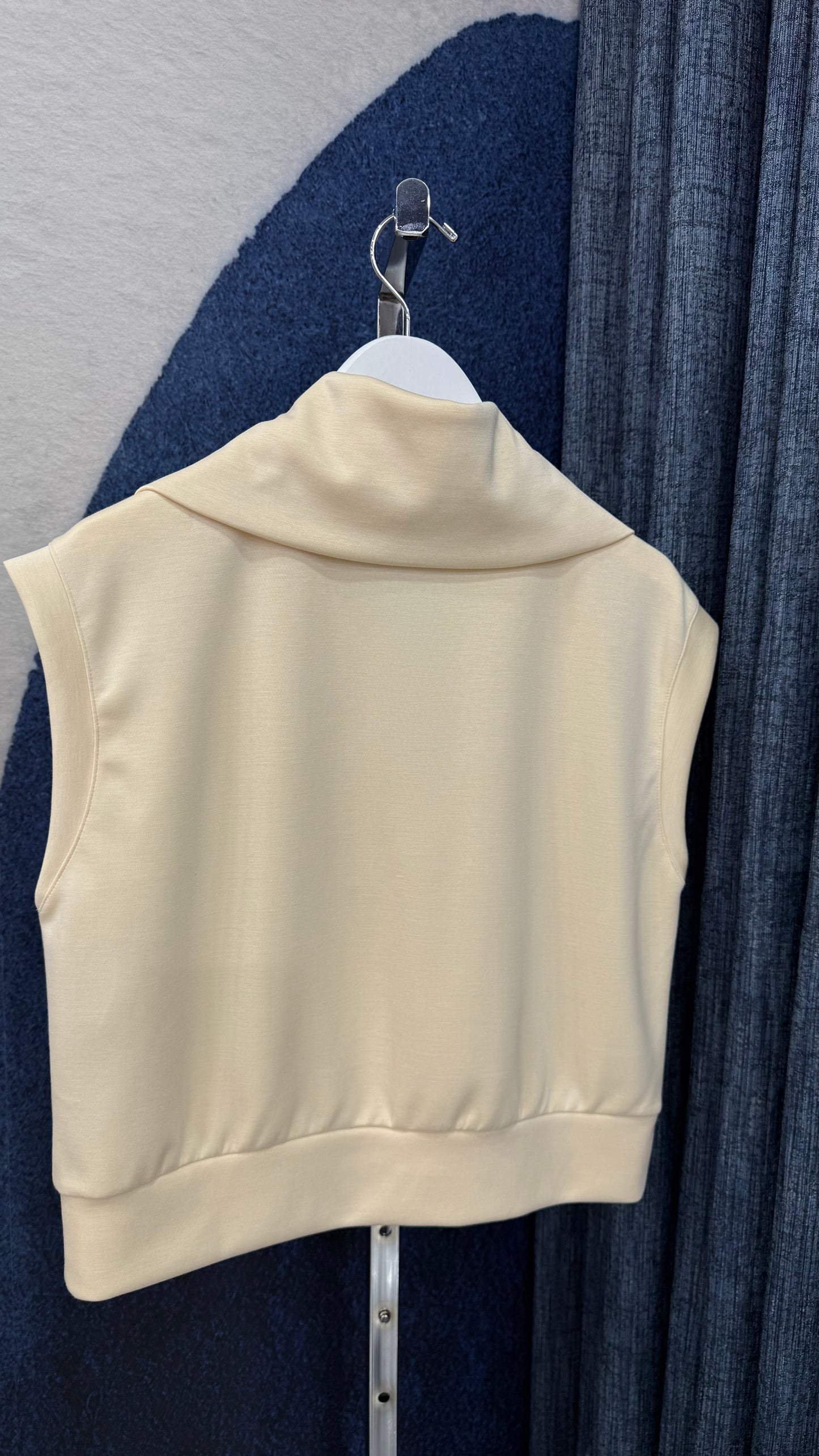 Sweatshirt & Short Set Yellow