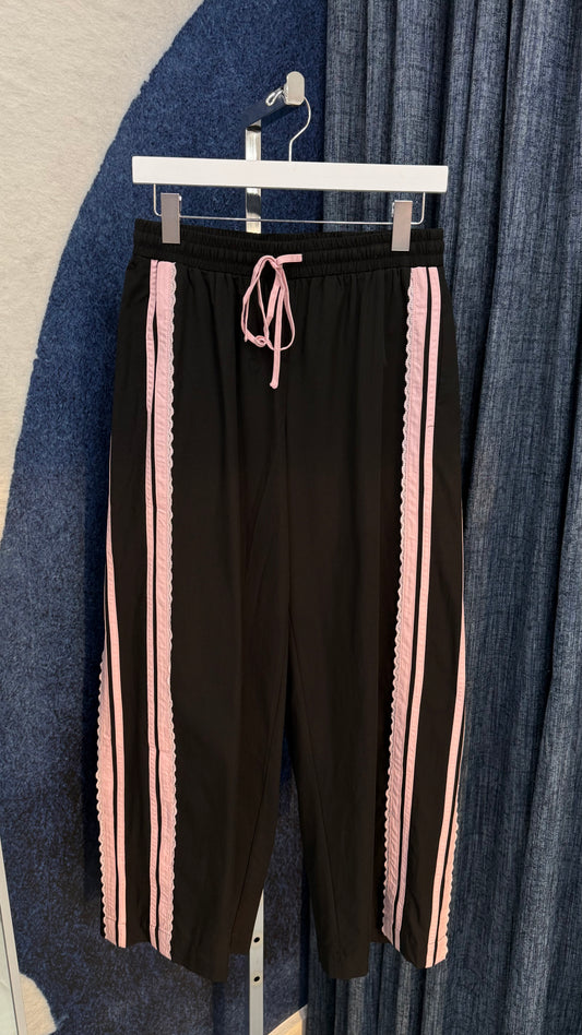 Pant With Lace Black & Pink