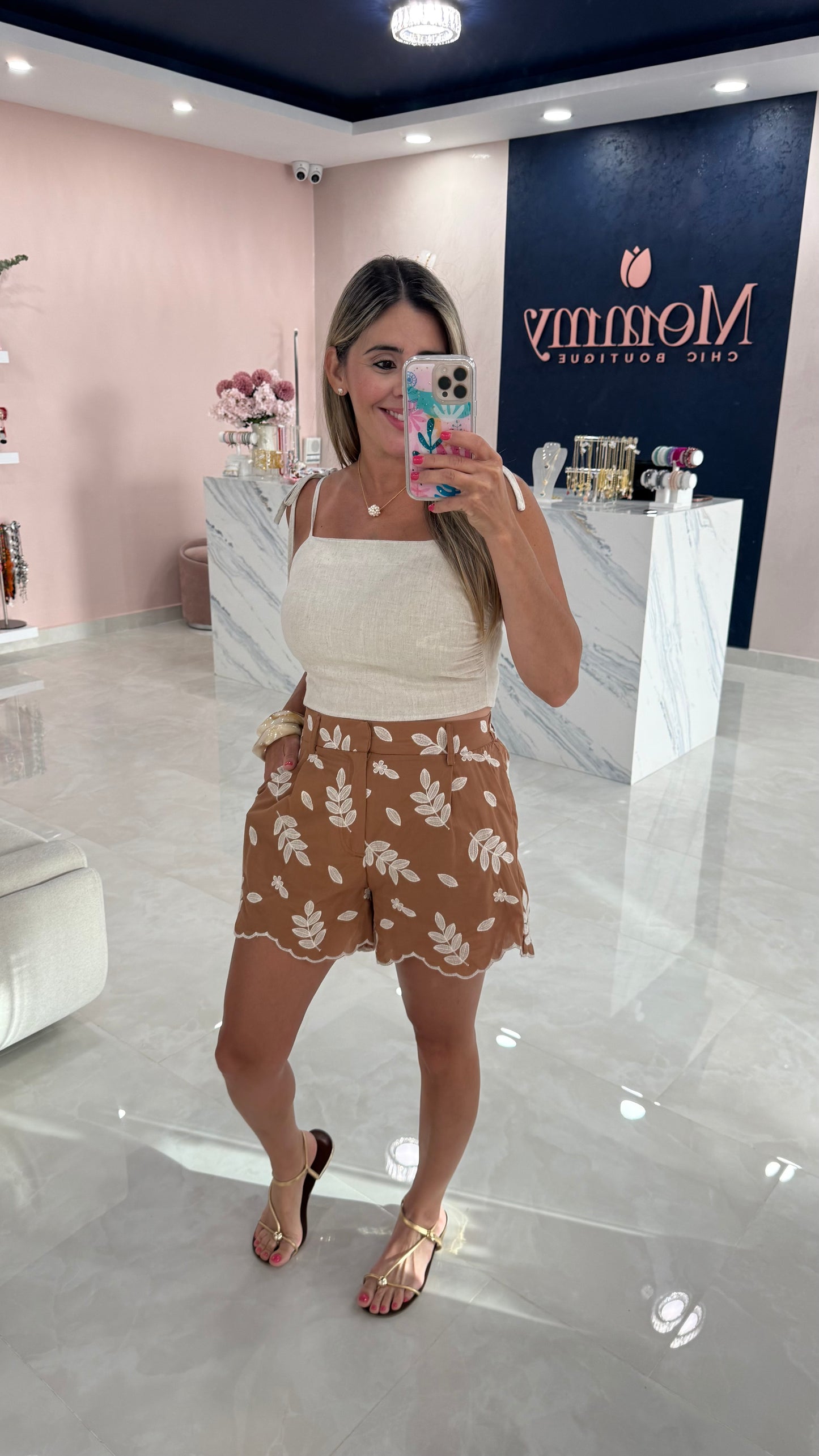Embroidery Camel Short