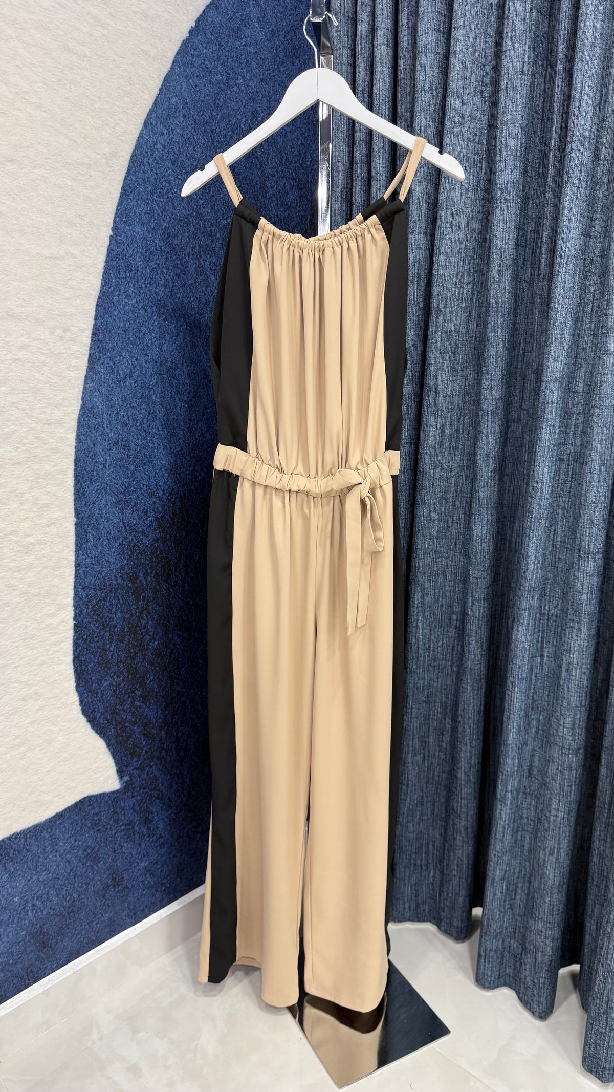 Contrast Jumpsuit Taupe / Black