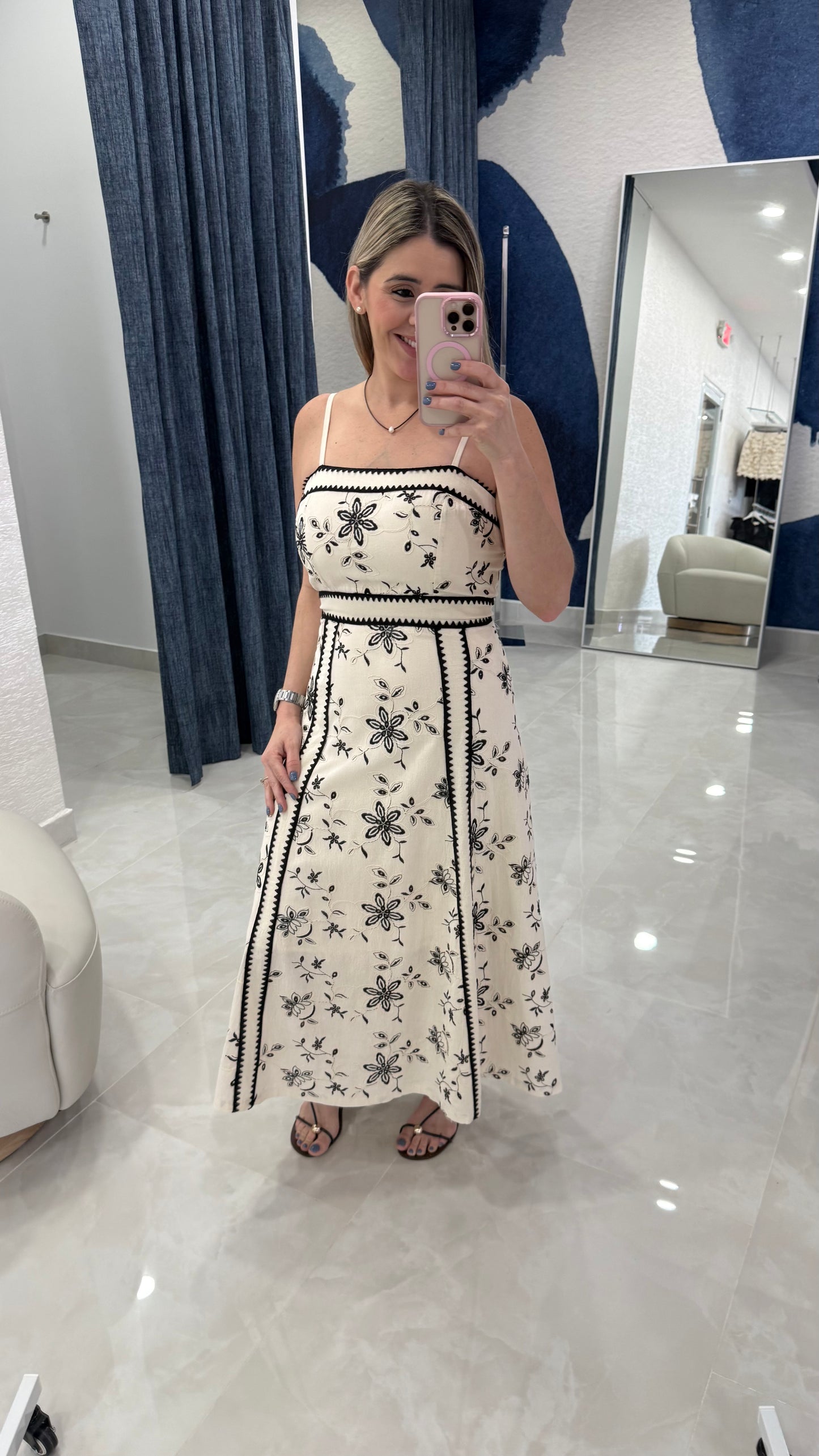 Embroidery Midi Dress Black / Ivory