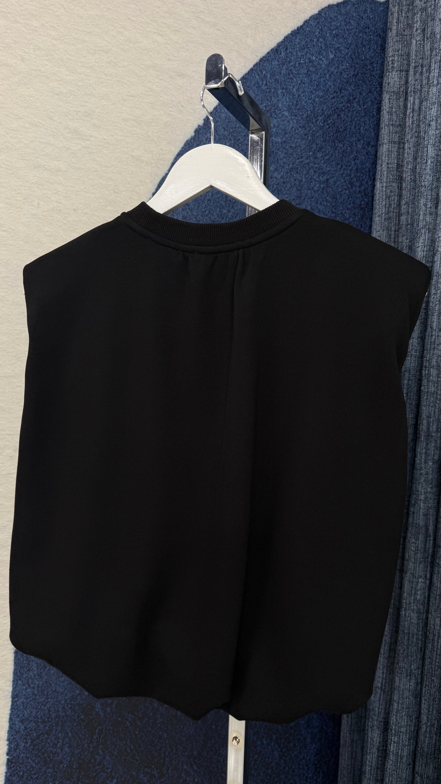 Padded Shoulder Top Black