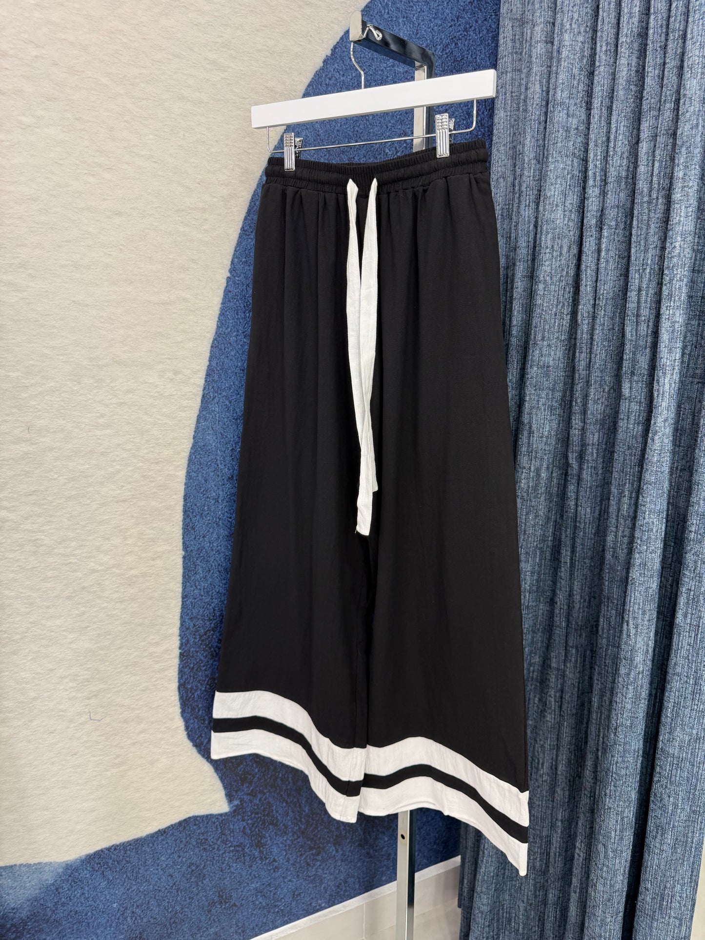 Contrast Top & Wide Leg Pant
