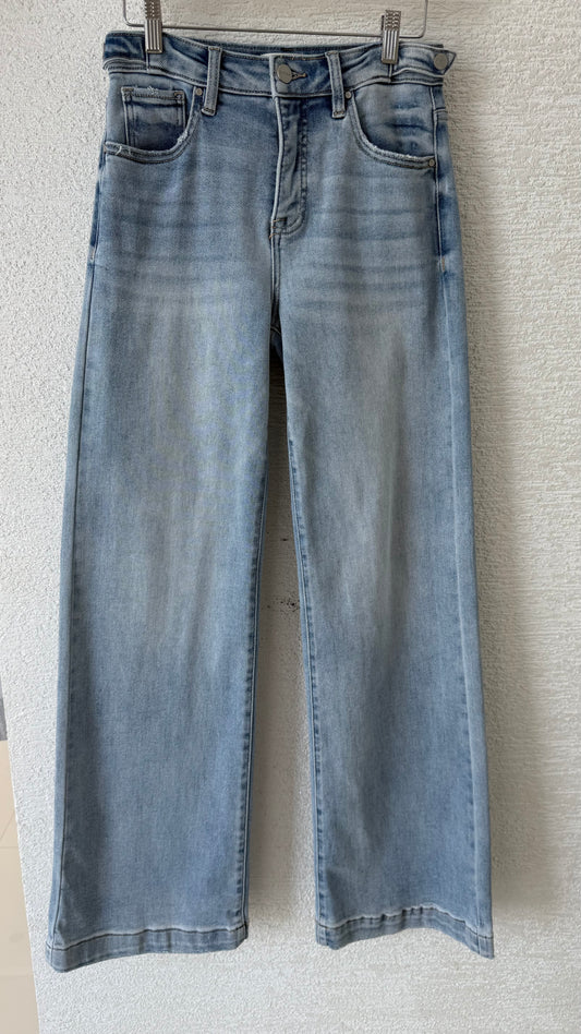 High Rise / Wide Leg Jeans